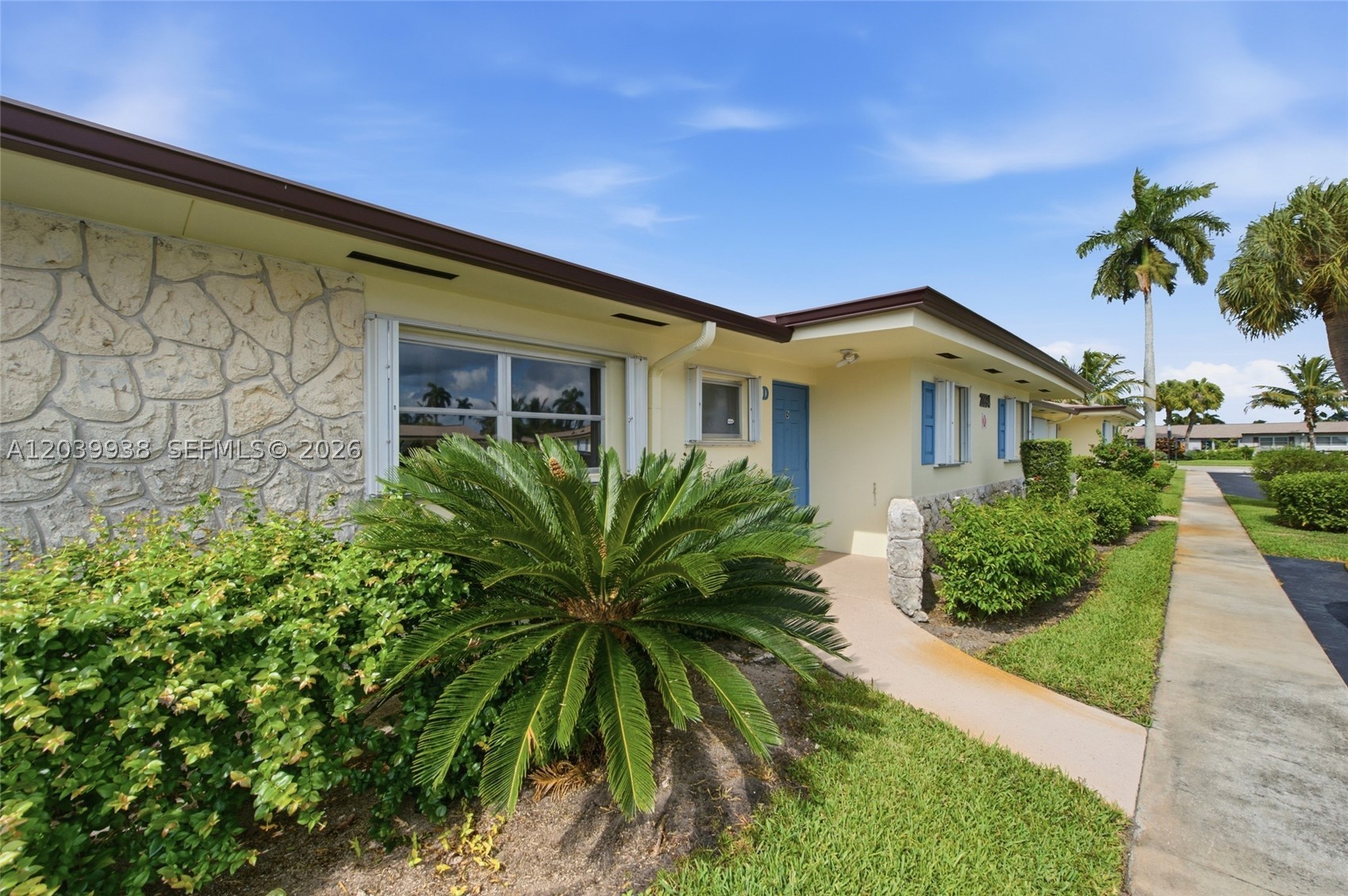 CRESTHAVEN VILLAS 14 COND - Residential