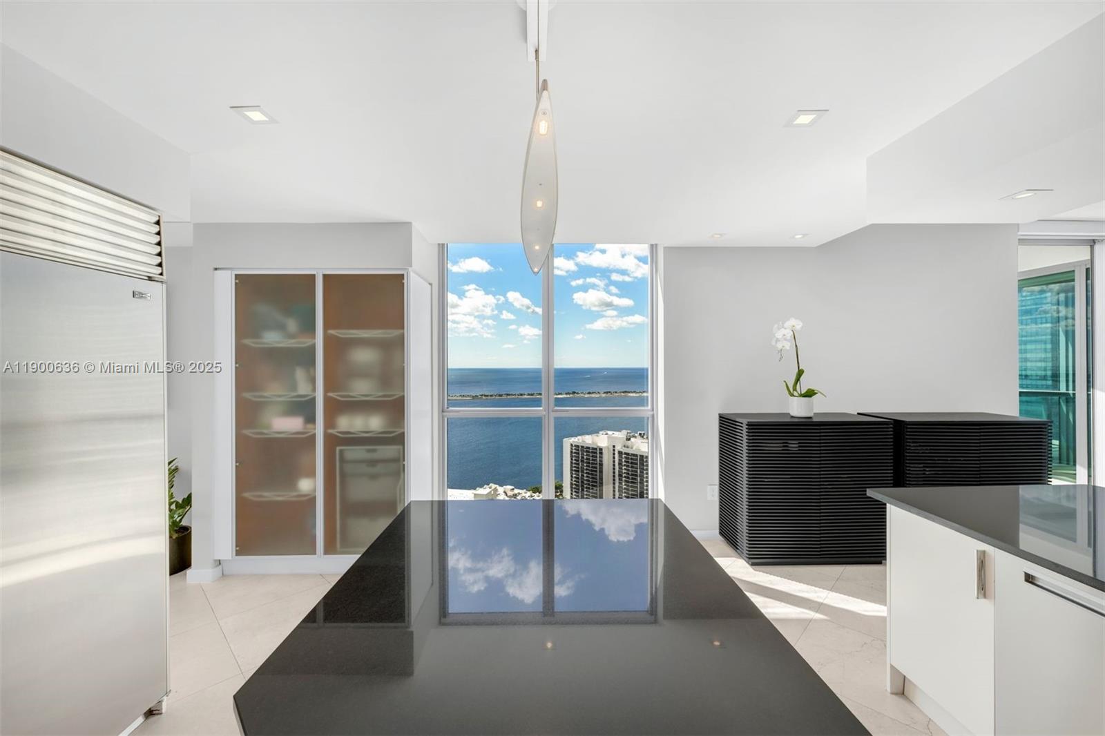 JADE BRICKELL RESIDENCES - Residential