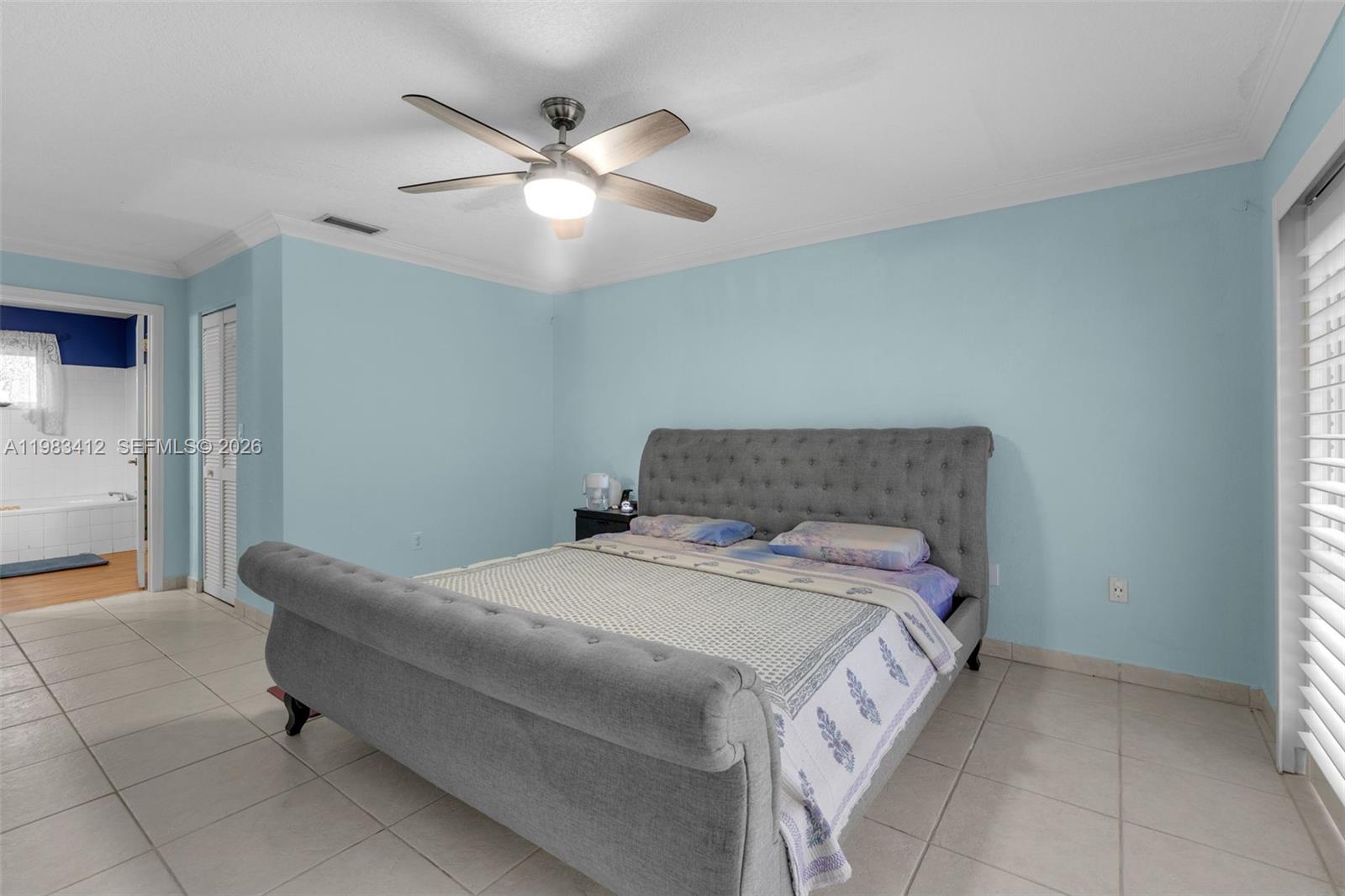 DORAL GREENS - Residential