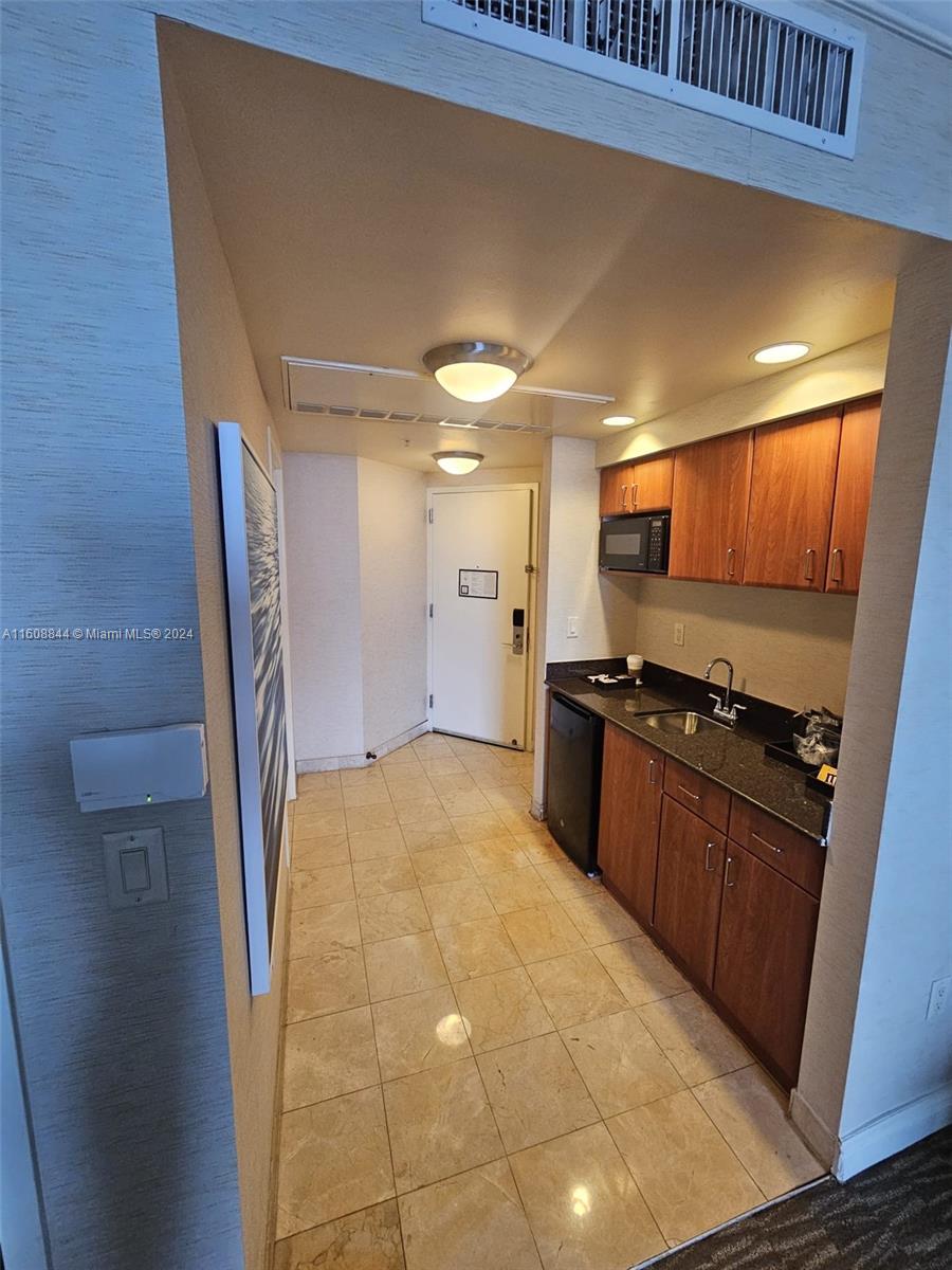 TRUMP INTERNATIONAL SONES - Residential