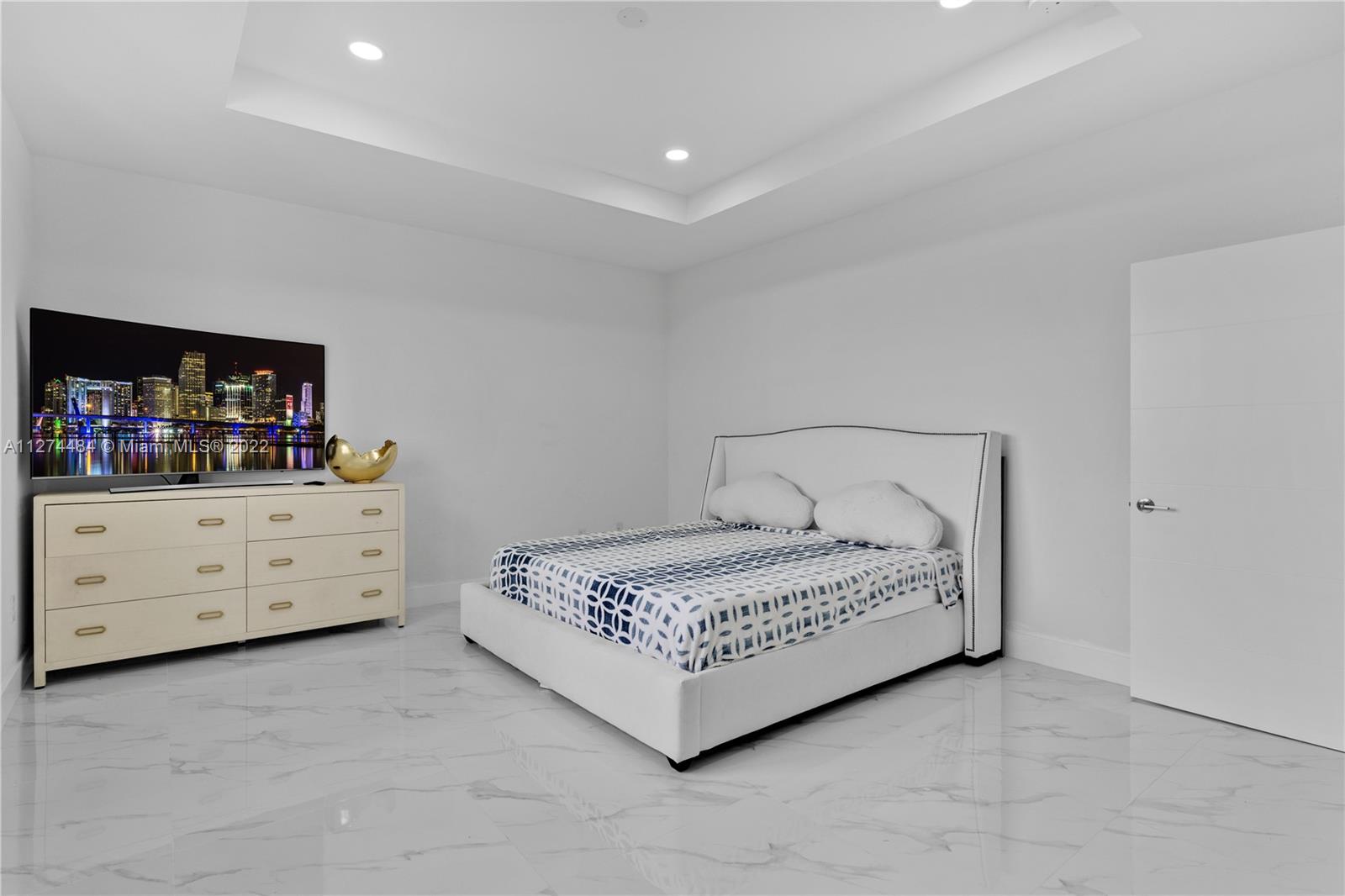 ENCLAVE SOUTH PHASE 2 - Residential
