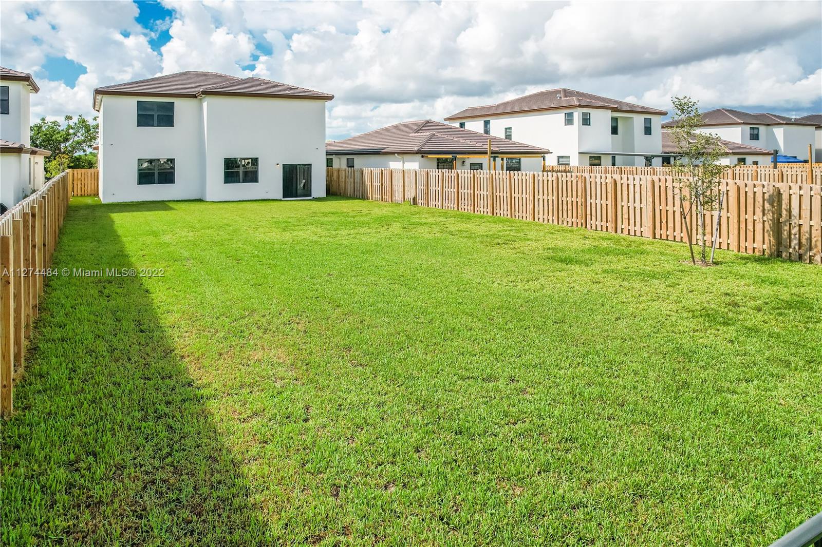 ENCLAVE SOUTH PHASE 2 - Residential