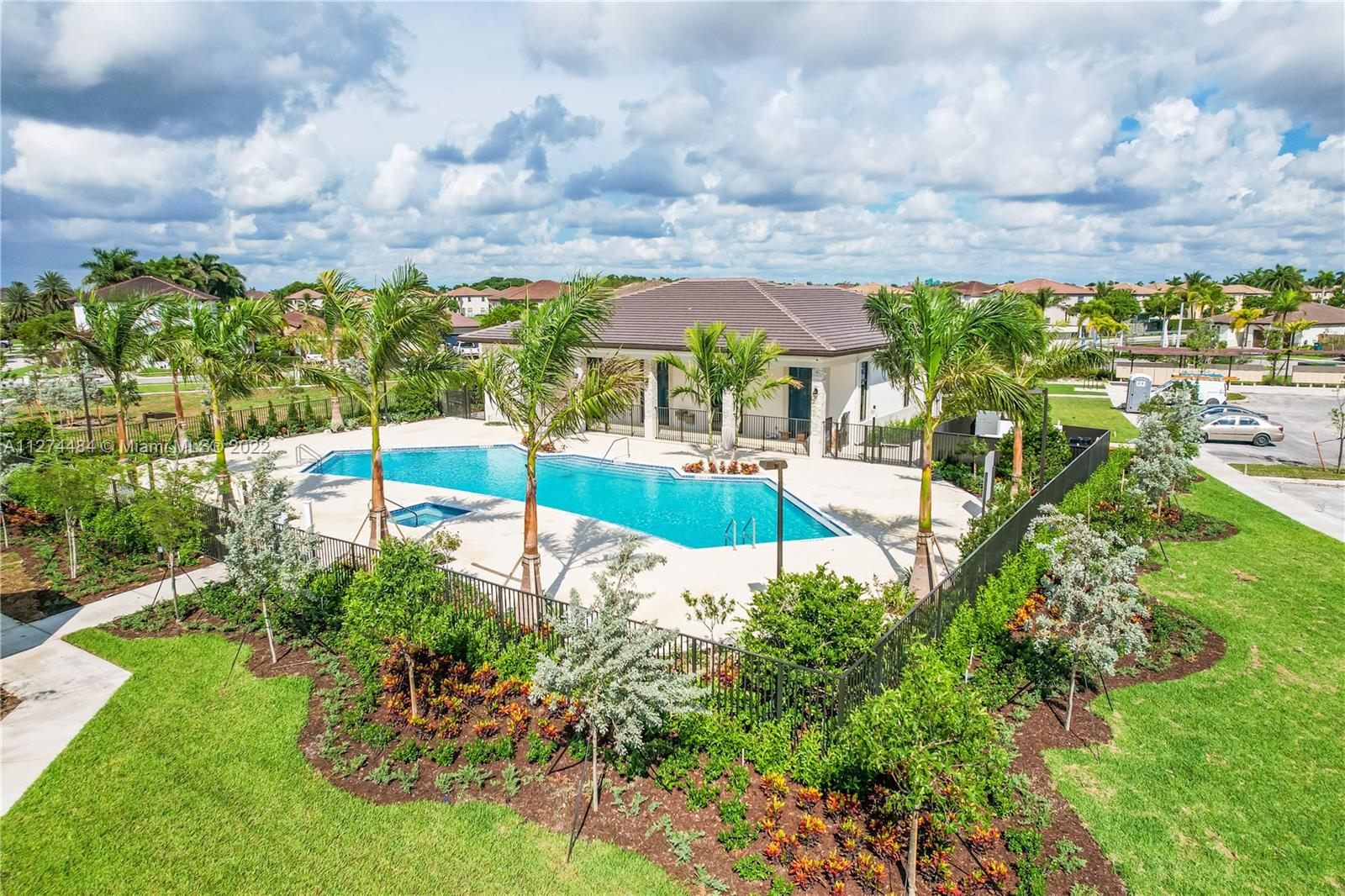 ENCLAVE SOUTH PHASE 2 - Residential