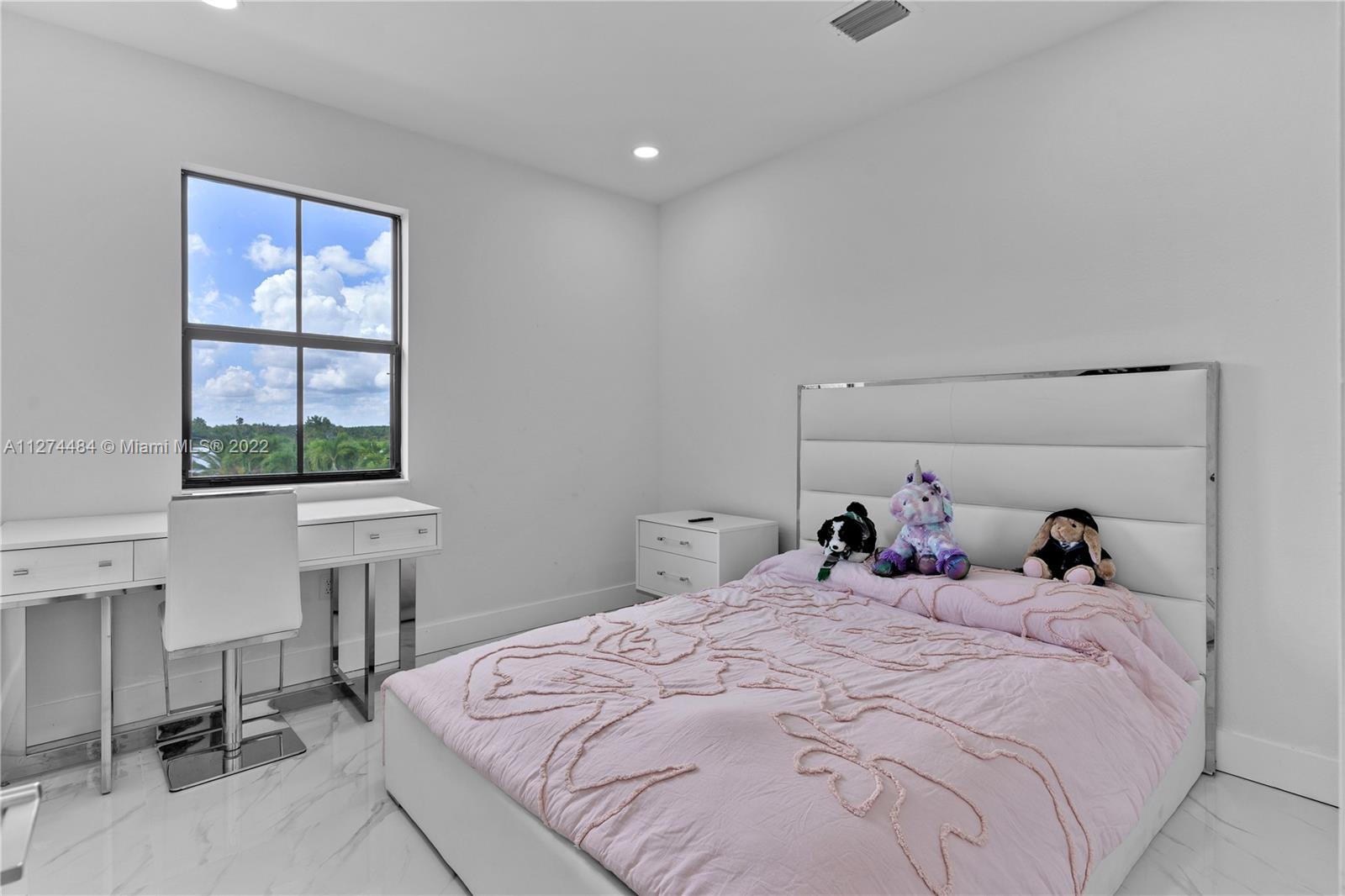 ENCLAVE SOUTH PHASE 2 - Residential