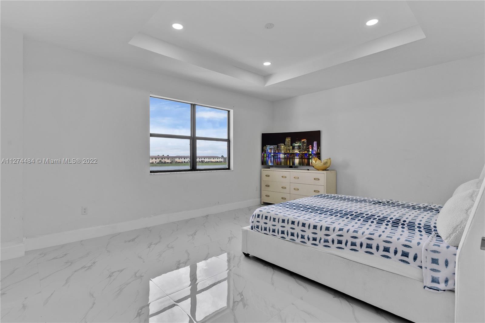 ENCLAVE SOUTH PHASE 2 - Residential
