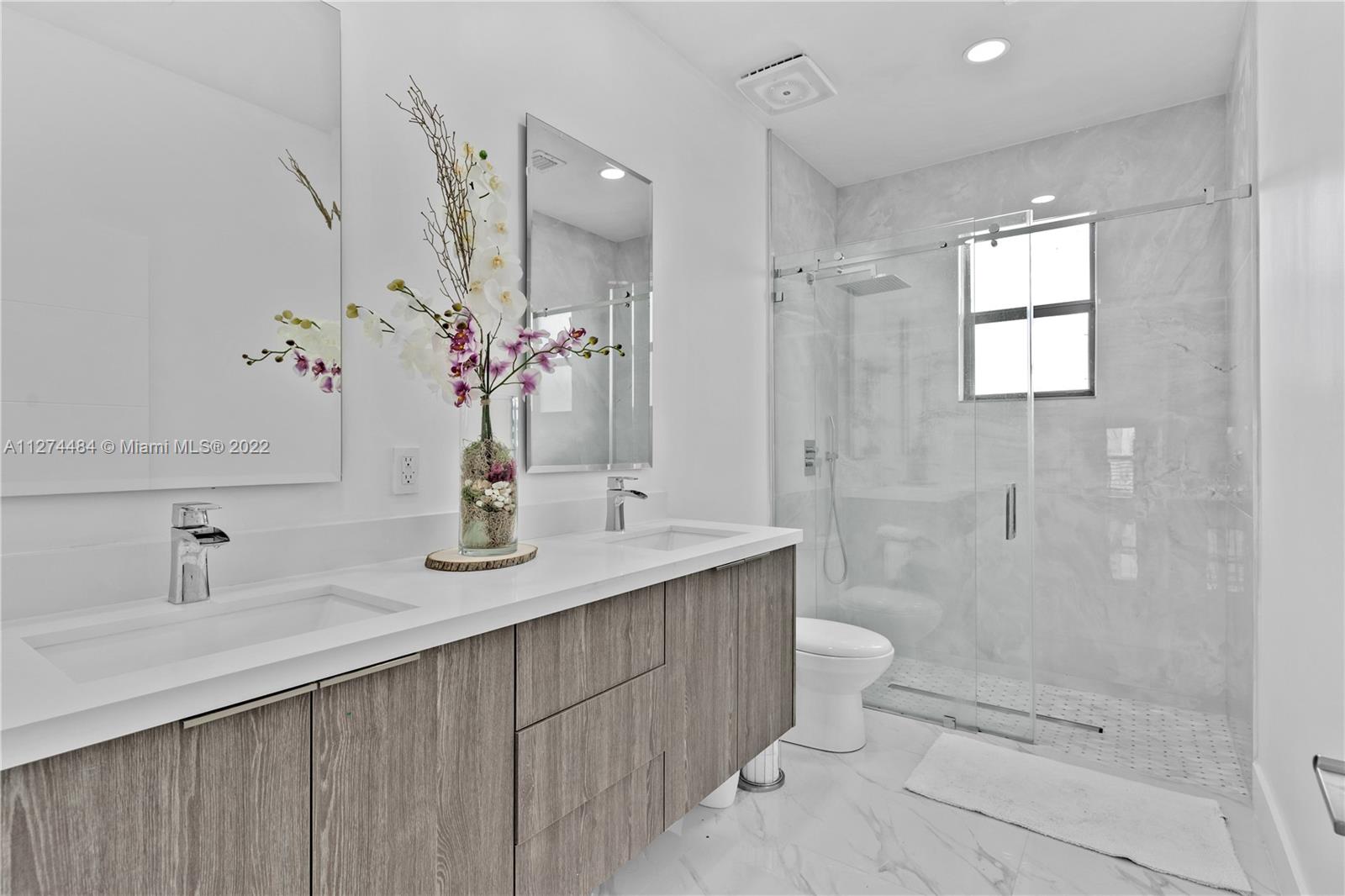 ENCLAVE SOUTH PHASE 2 - Residential