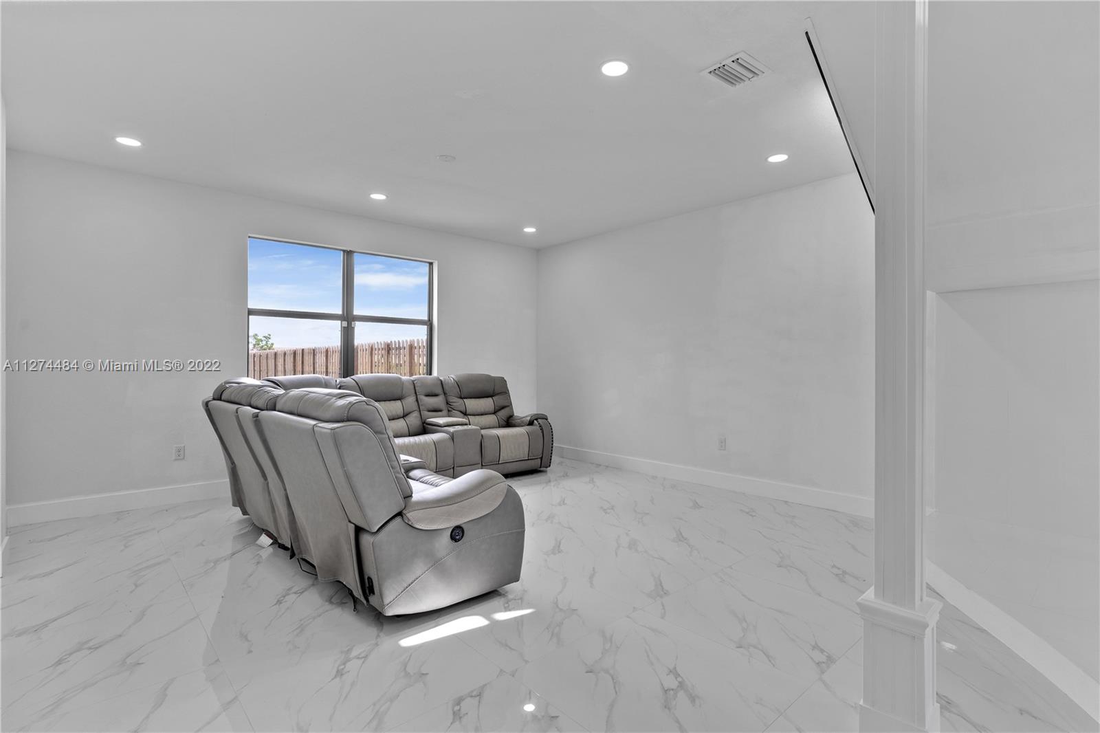 ENCLAVE SOUTH PHASE 2 - Residential