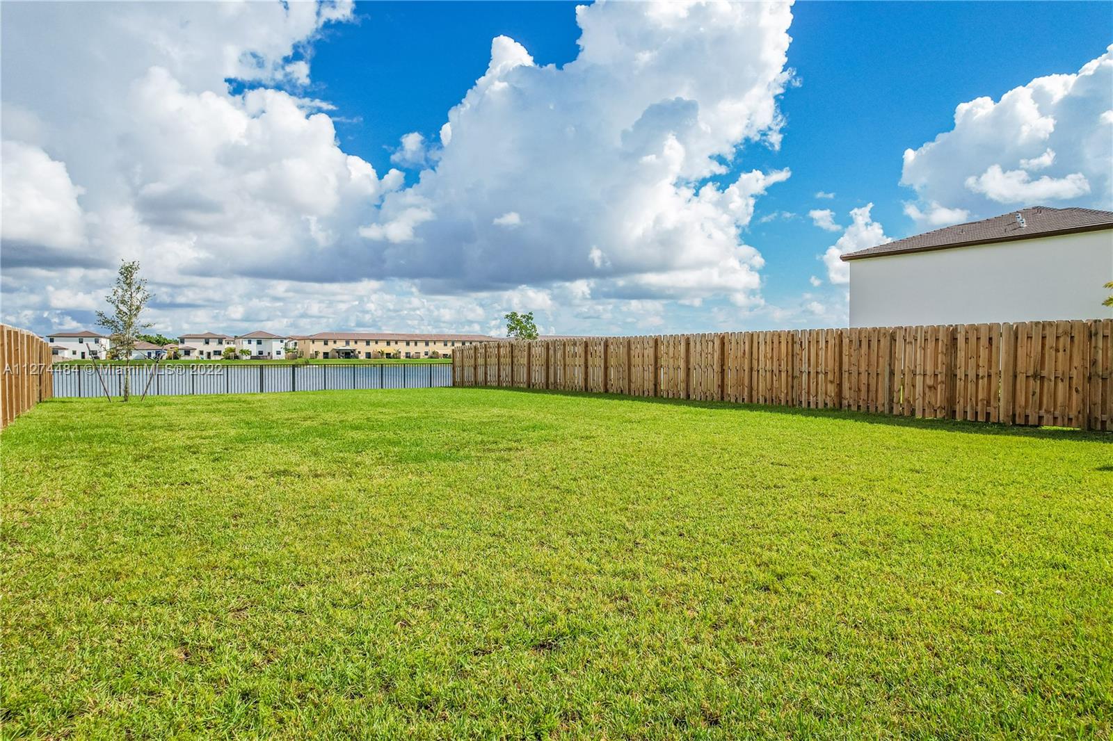 ENCLAVE SOUTH PHASE 2 - Residential
