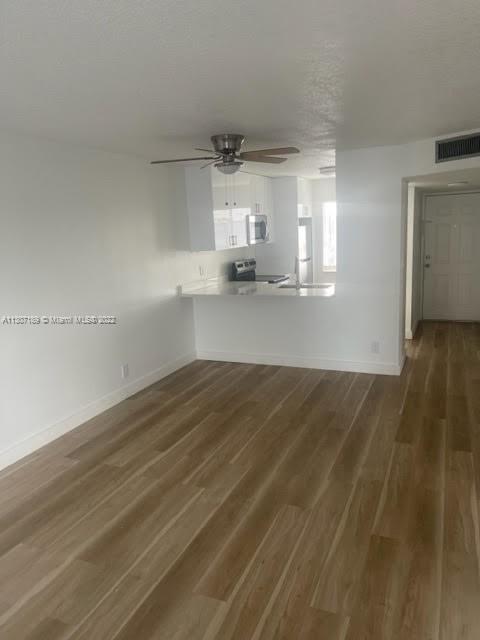 LAKESHORE AT UNIVERSITY P - Residential Lease