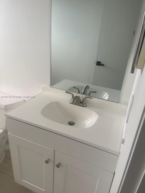LAKESHORE AT UNIVERSITY P - Residential Lease