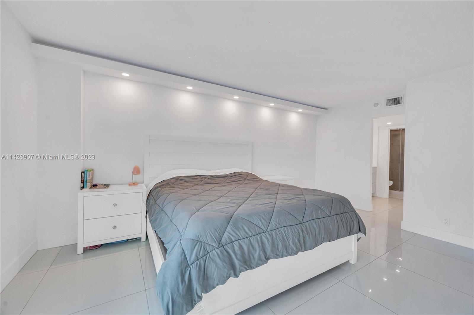 ARLEN HOUSE EAST CONDO - Residential