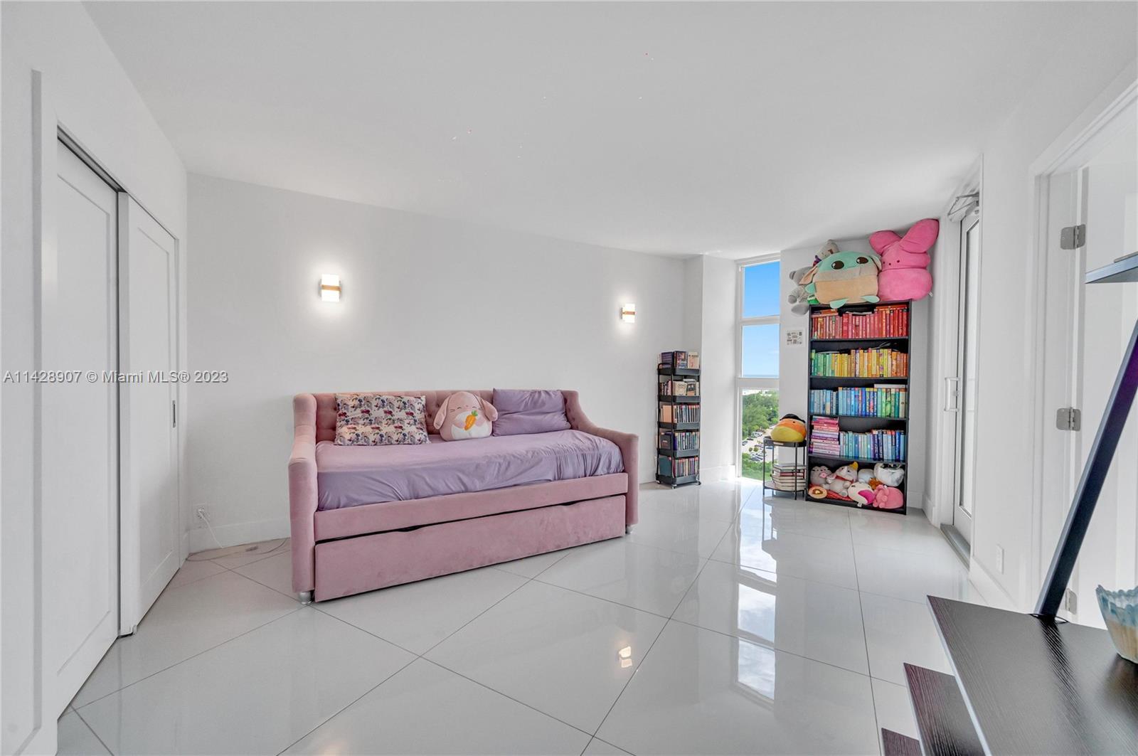 ARLEN HOUSE EAST CONDO - Residential