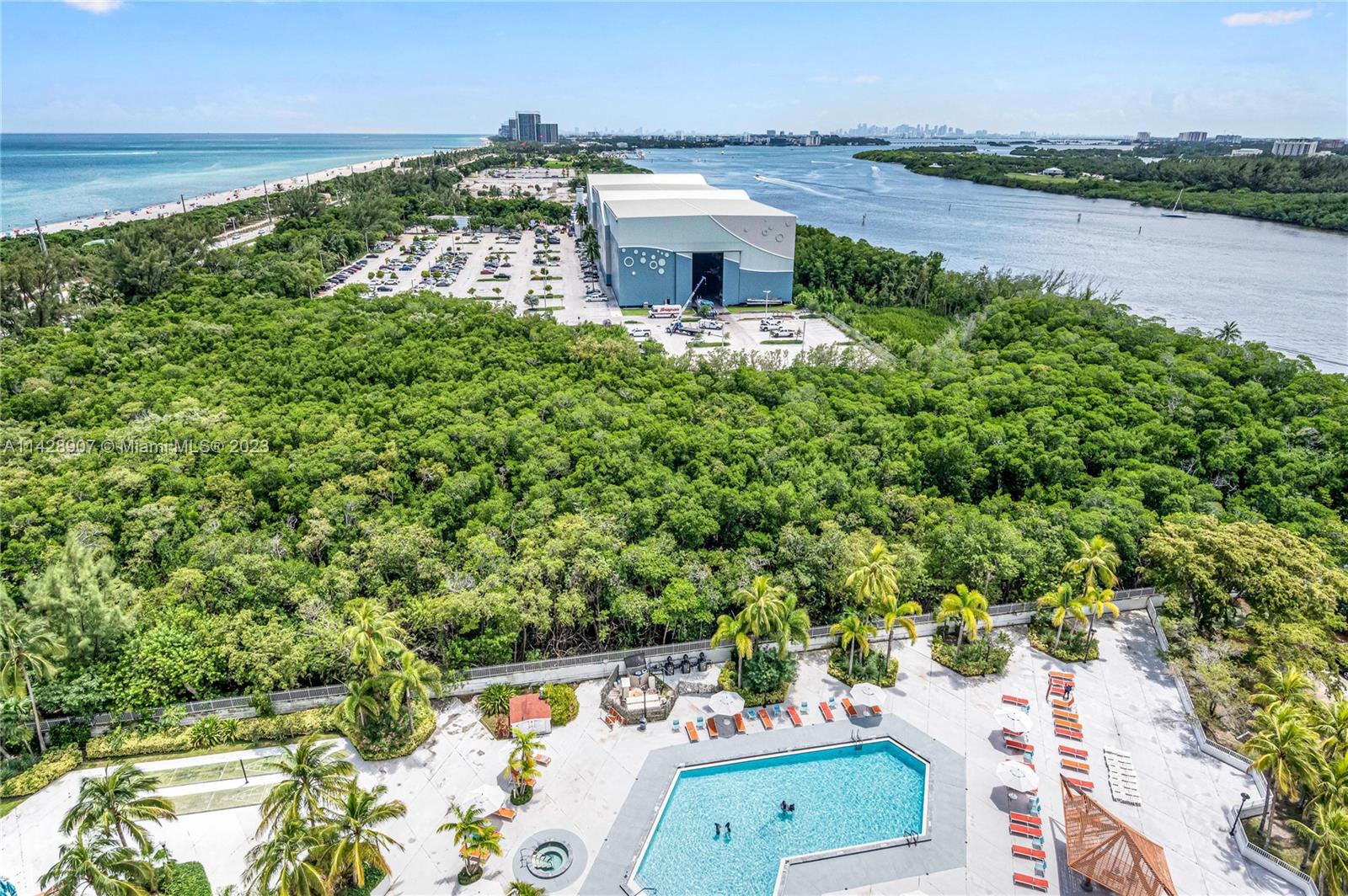 ARLEN HOUSE EAST CONDO - Residential