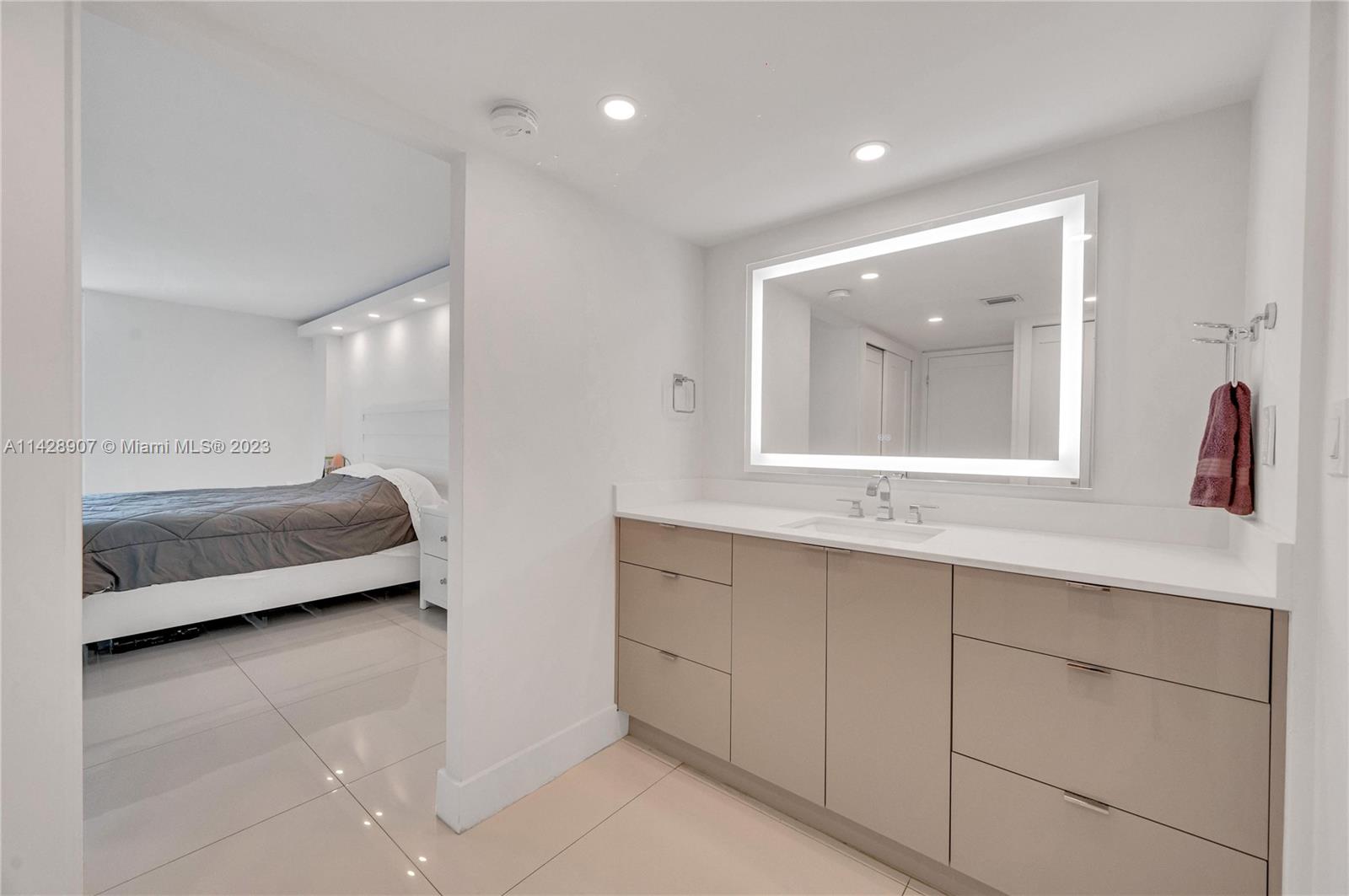 ARLEN HOUSE EAST CONDO - Residential