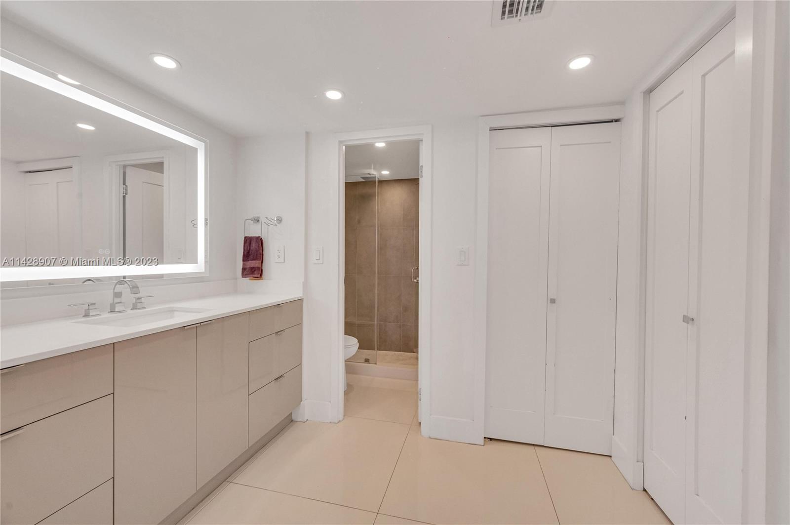 ARLEN HOUSE EAST CONDO - Residential