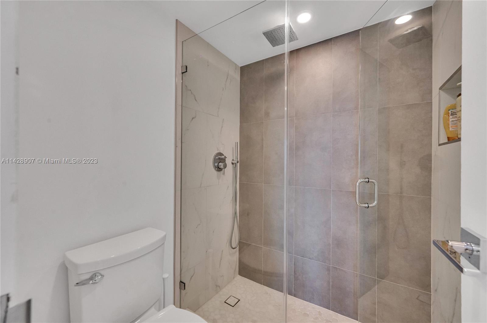 ARLEN HOUSE EAST CONDO - Residential