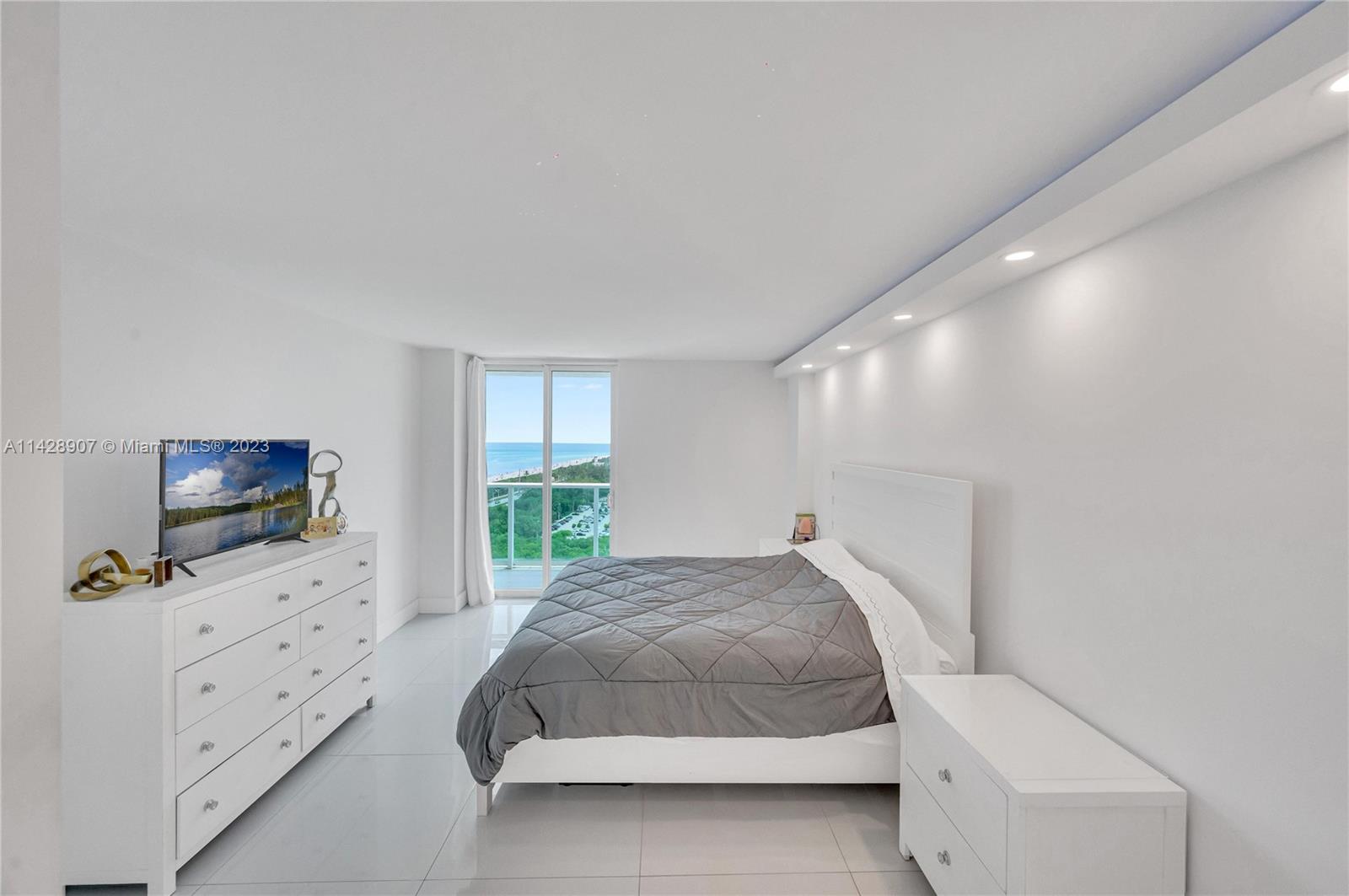 ARLEN HOUSE EAST CONDO - Residential