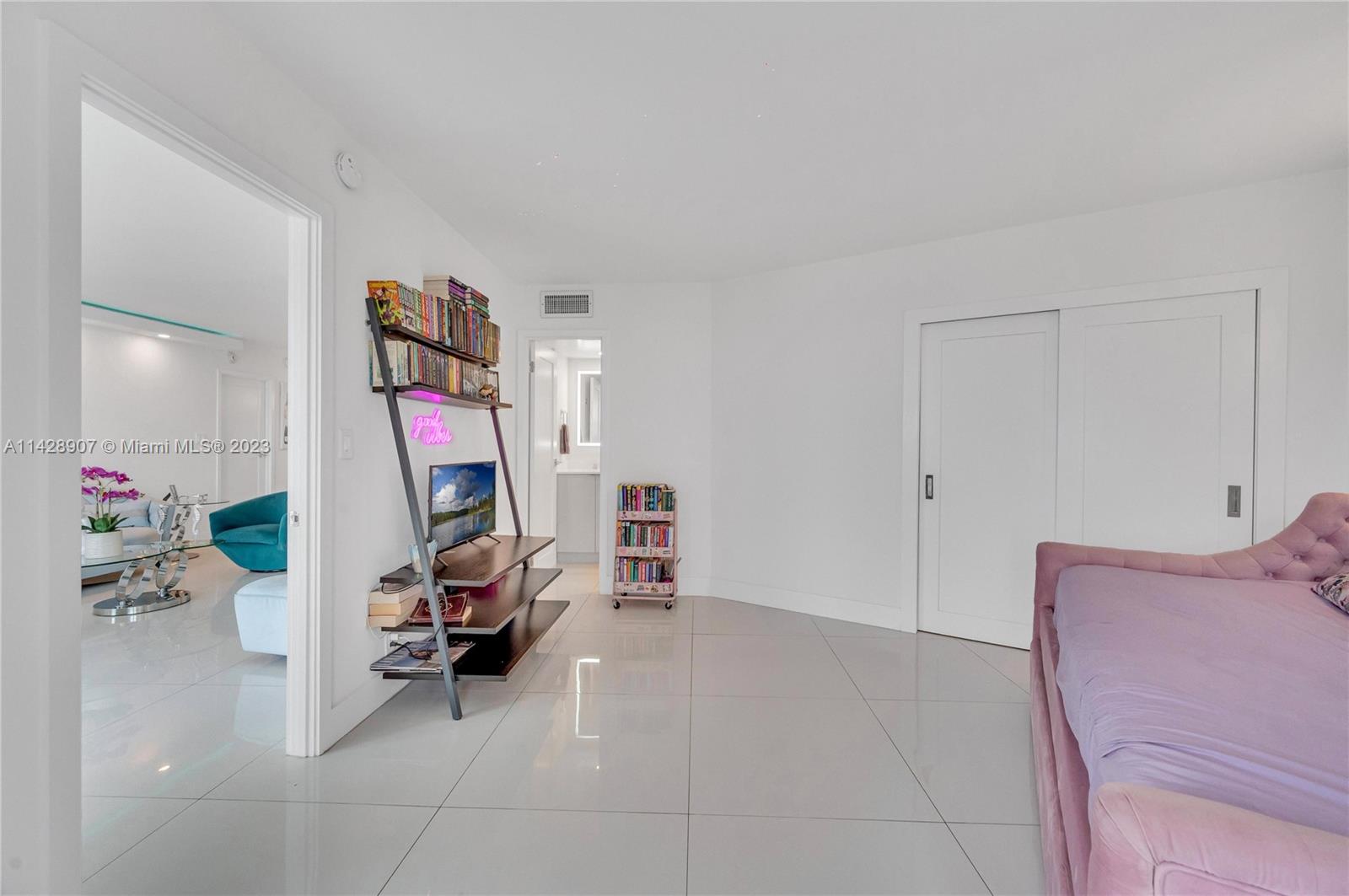 ARLEN HOUSE EAST CONDO - Residential
