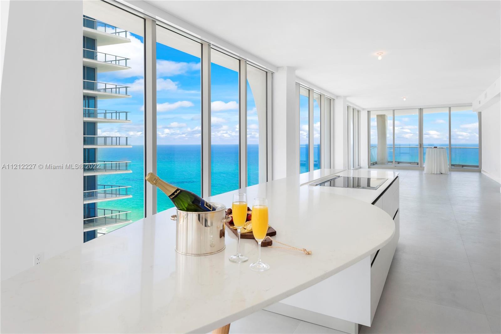 JADE SIGNATURE CONDO - Residential