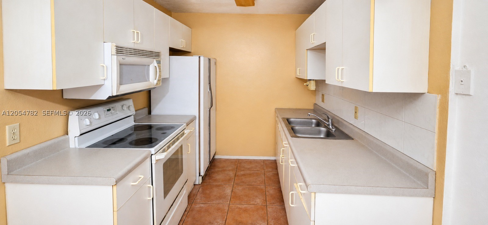 CUTLER CREEK VILLAGE COND - Residential