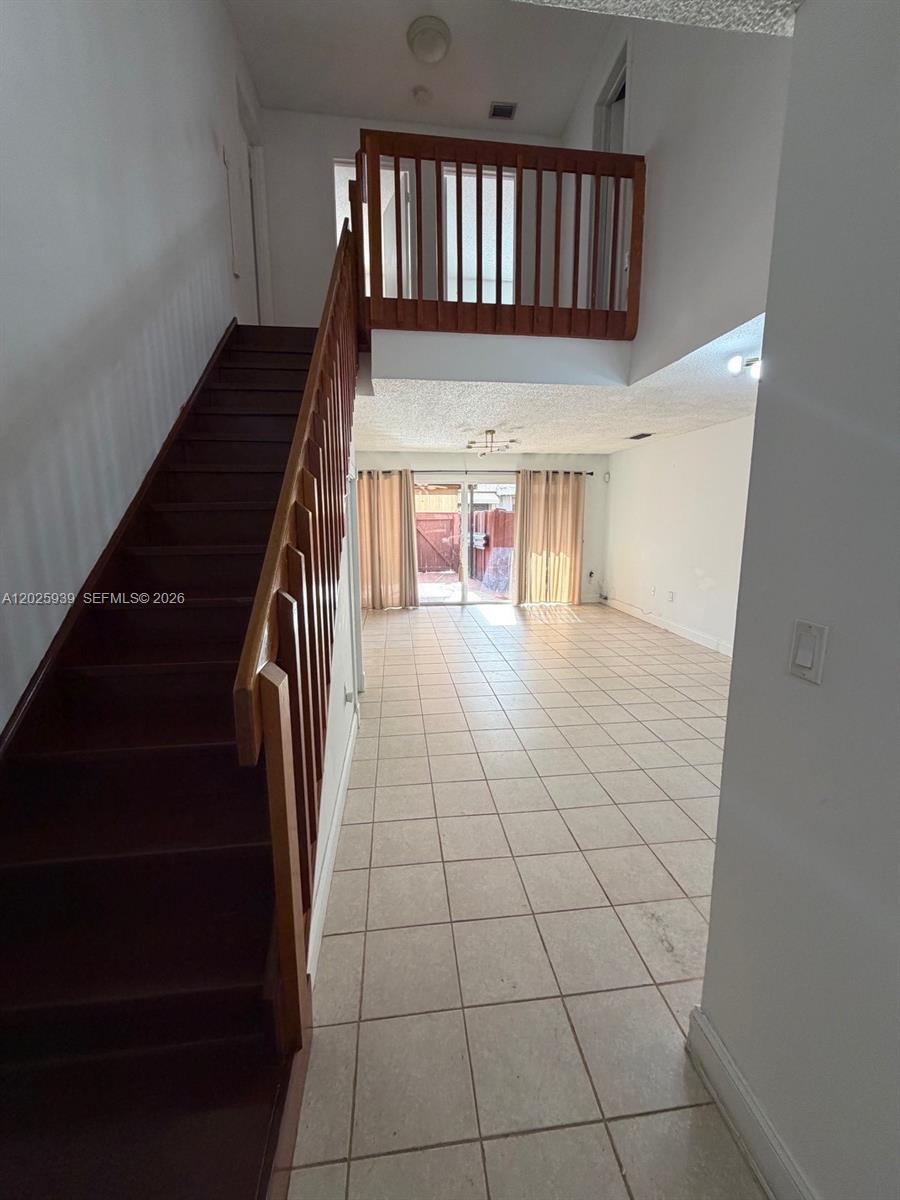 GOLFVIEW TH AT KENDALE LK - Residential Lease