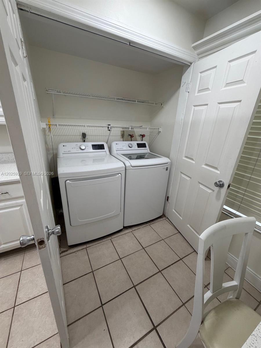 GOLFVIEW TH AT KENDALE LK - Residential Lease