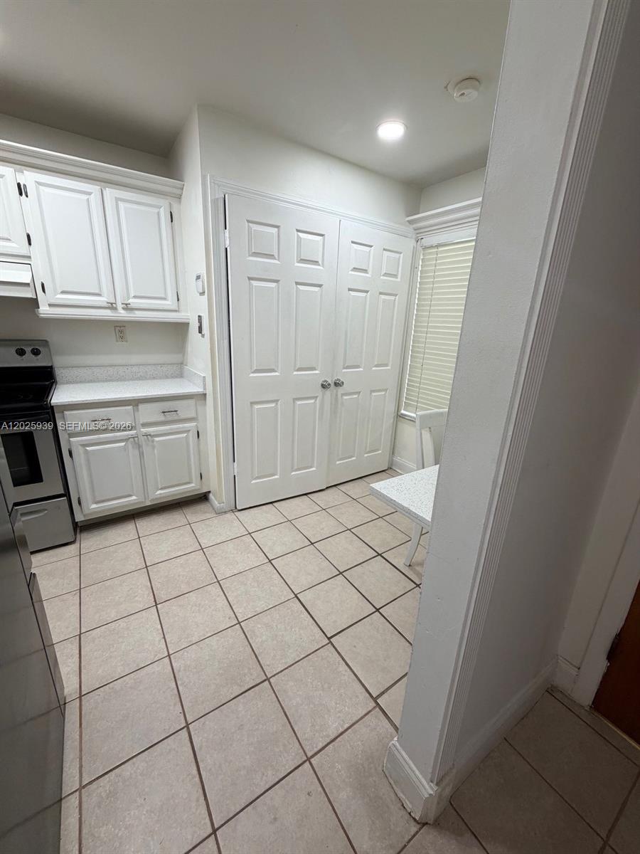 GOLFVIEW TH AT KENDALE LK - Residential Lease