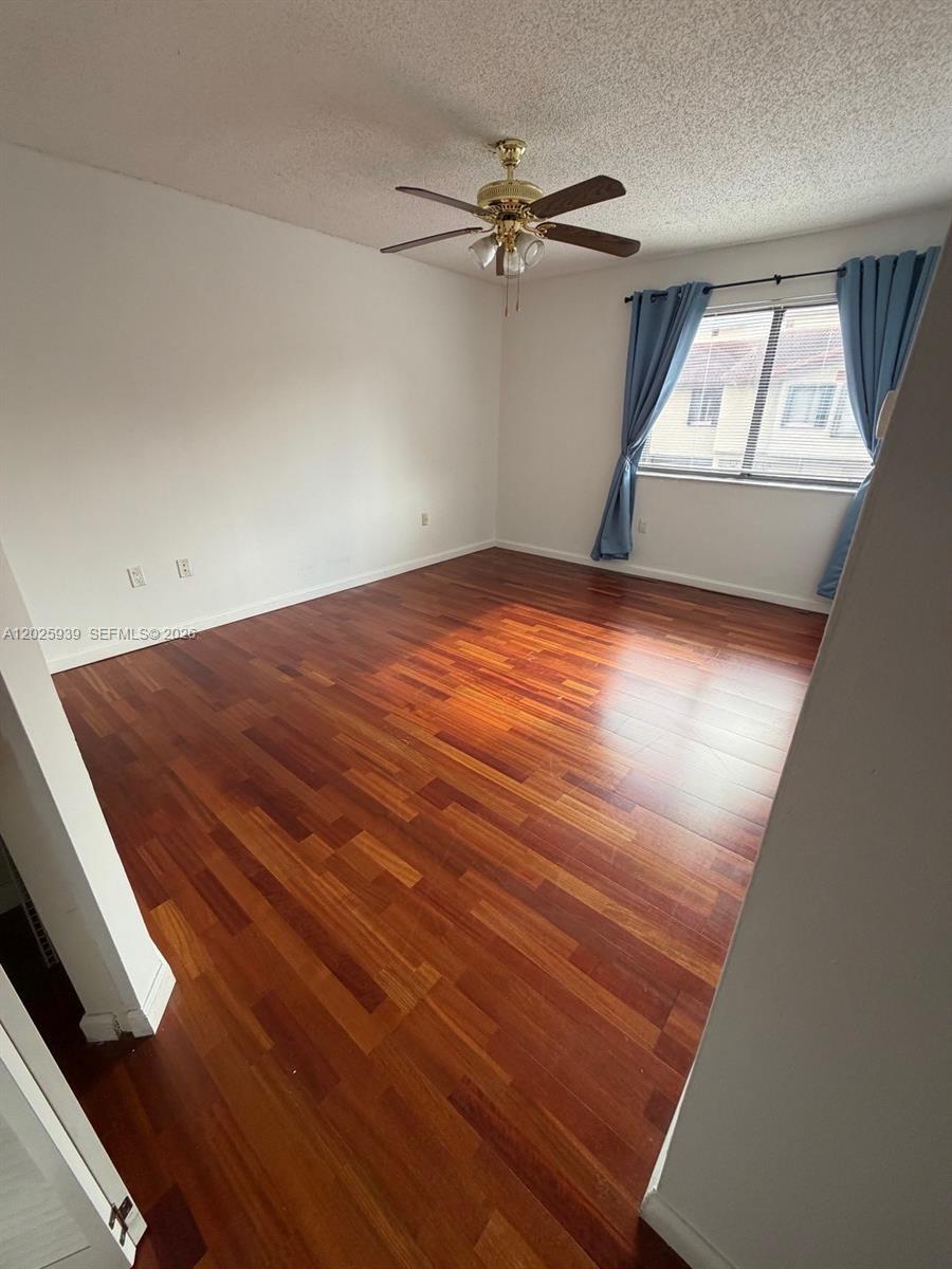 GOLFVIEW TH AT KENDALE LK - Residential Lease