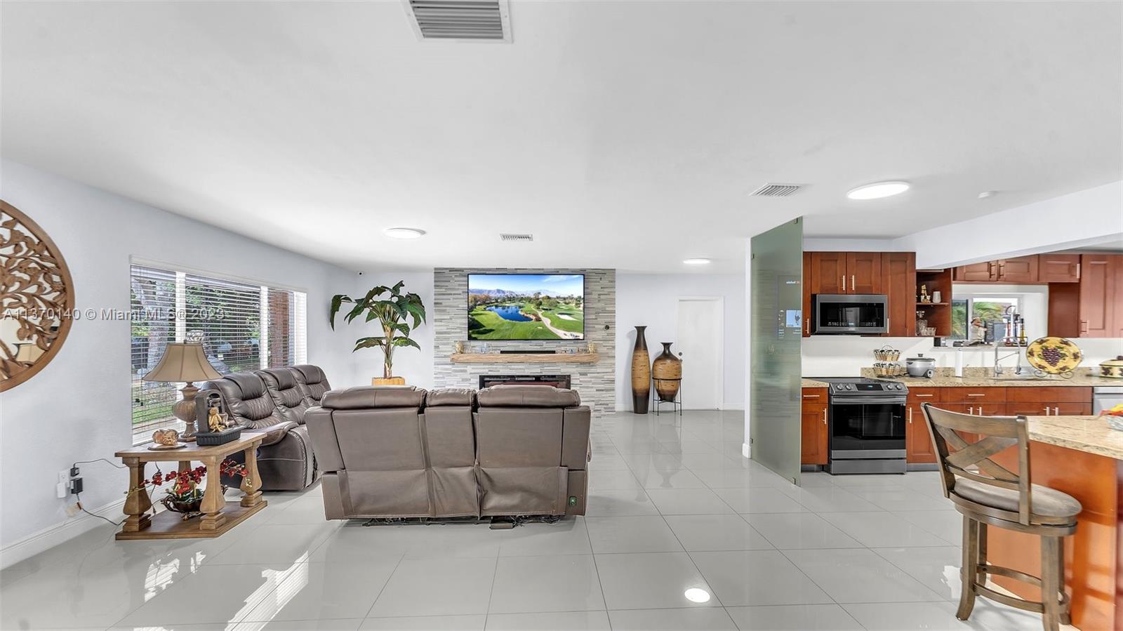 THE REDLANDS SEC 1 - Residential