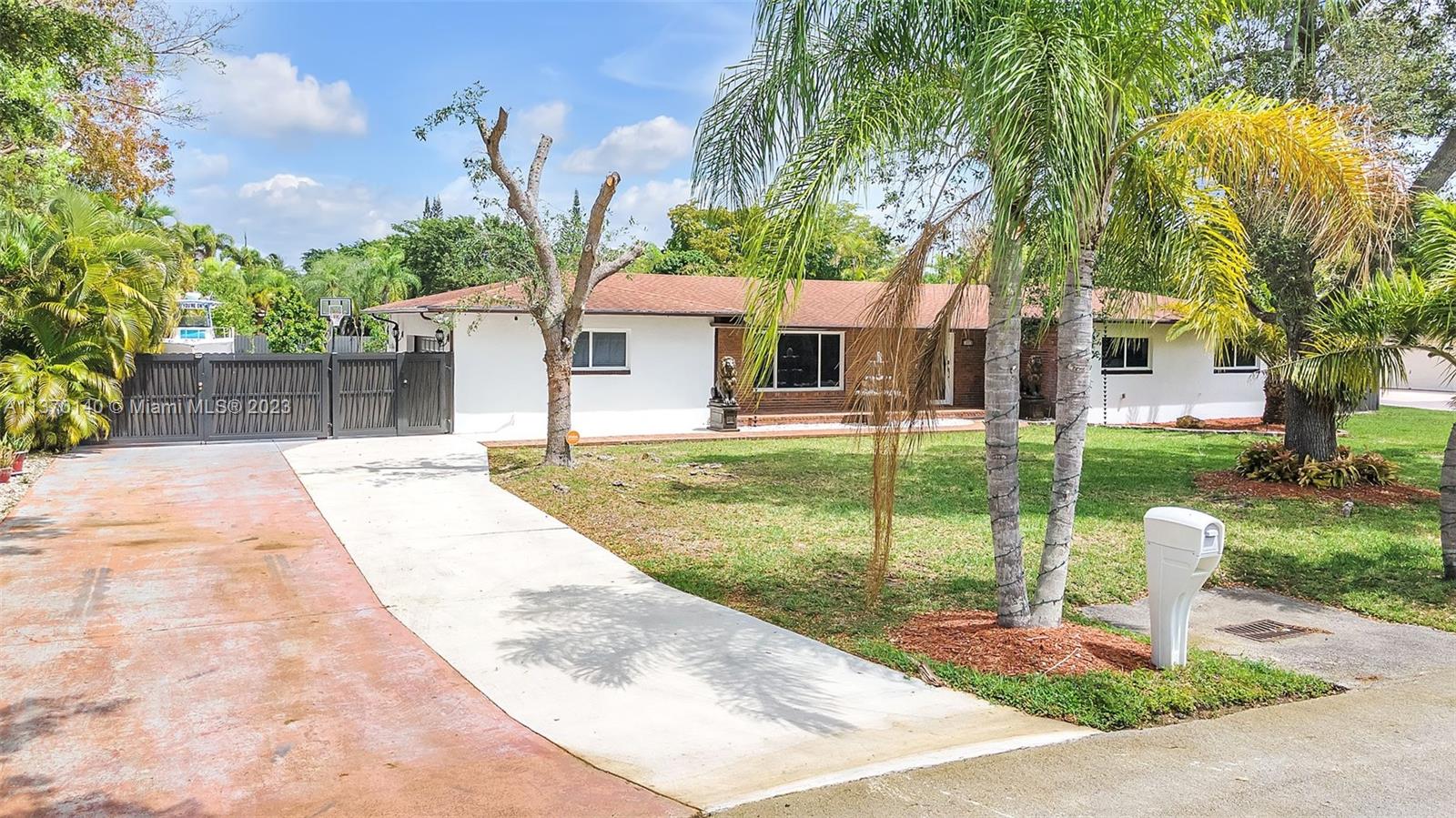 THE REDLANDS SEC 1 - Residential