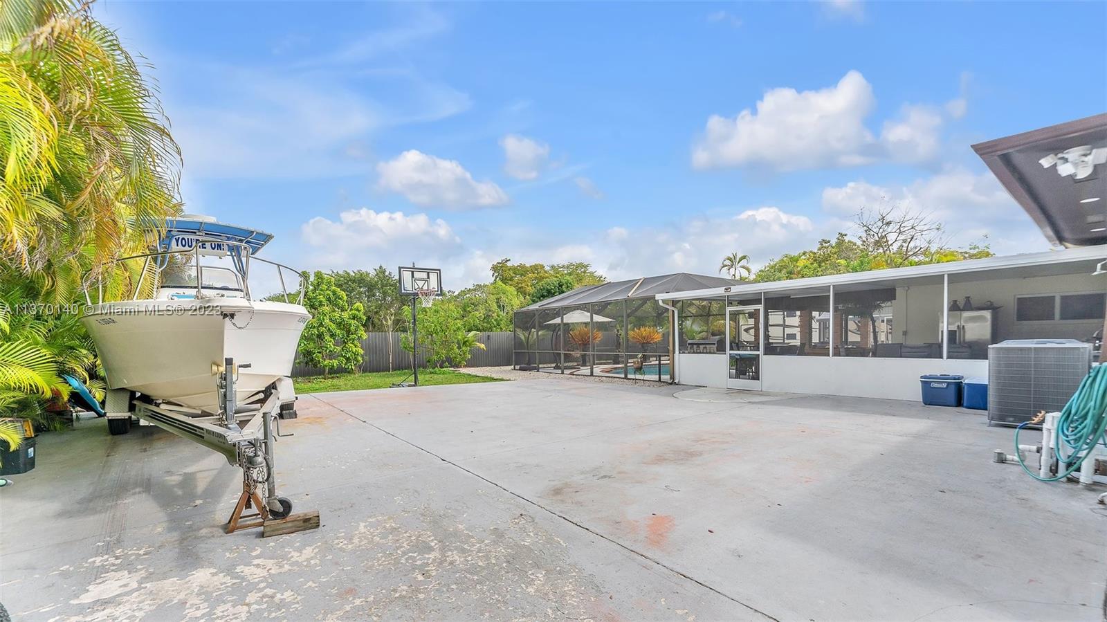 THE REDLANDS SEC 1 - Residential
