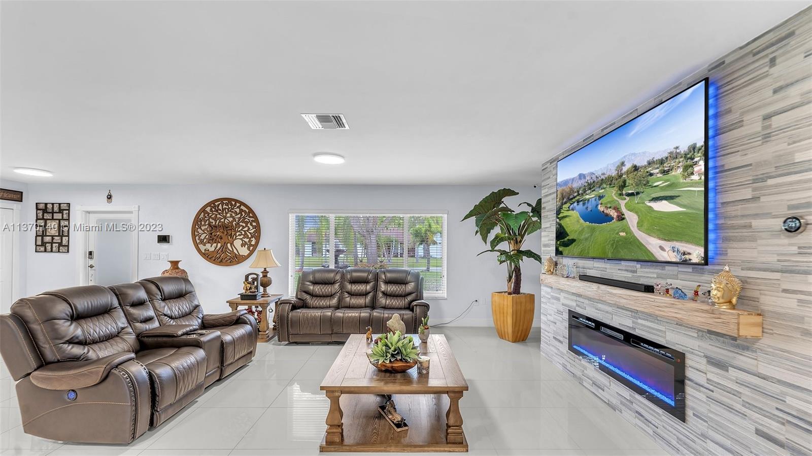 THE REDLANDS SEC 1 - Residential