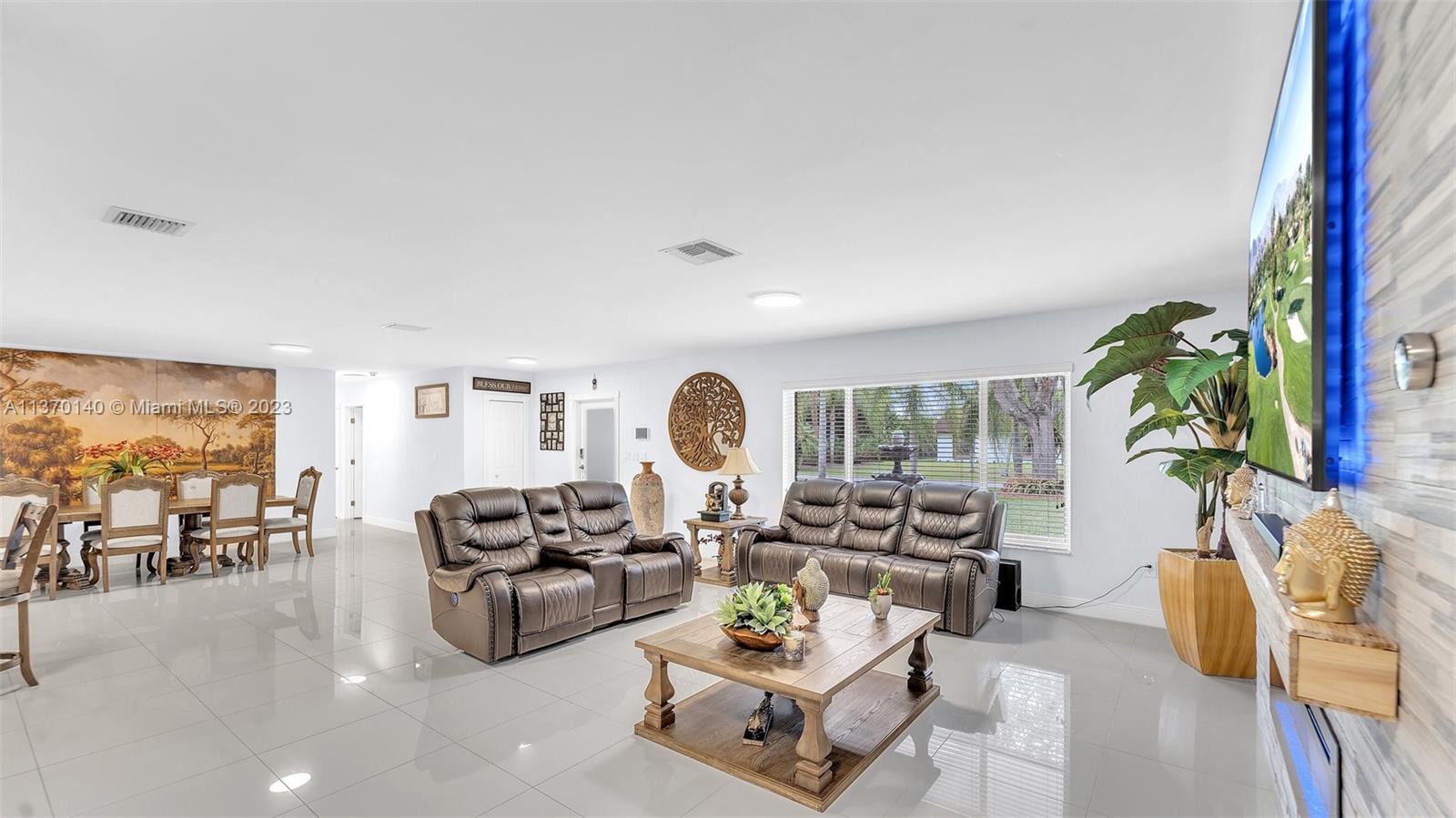 THE REDLANDS SEC 1 - Residential