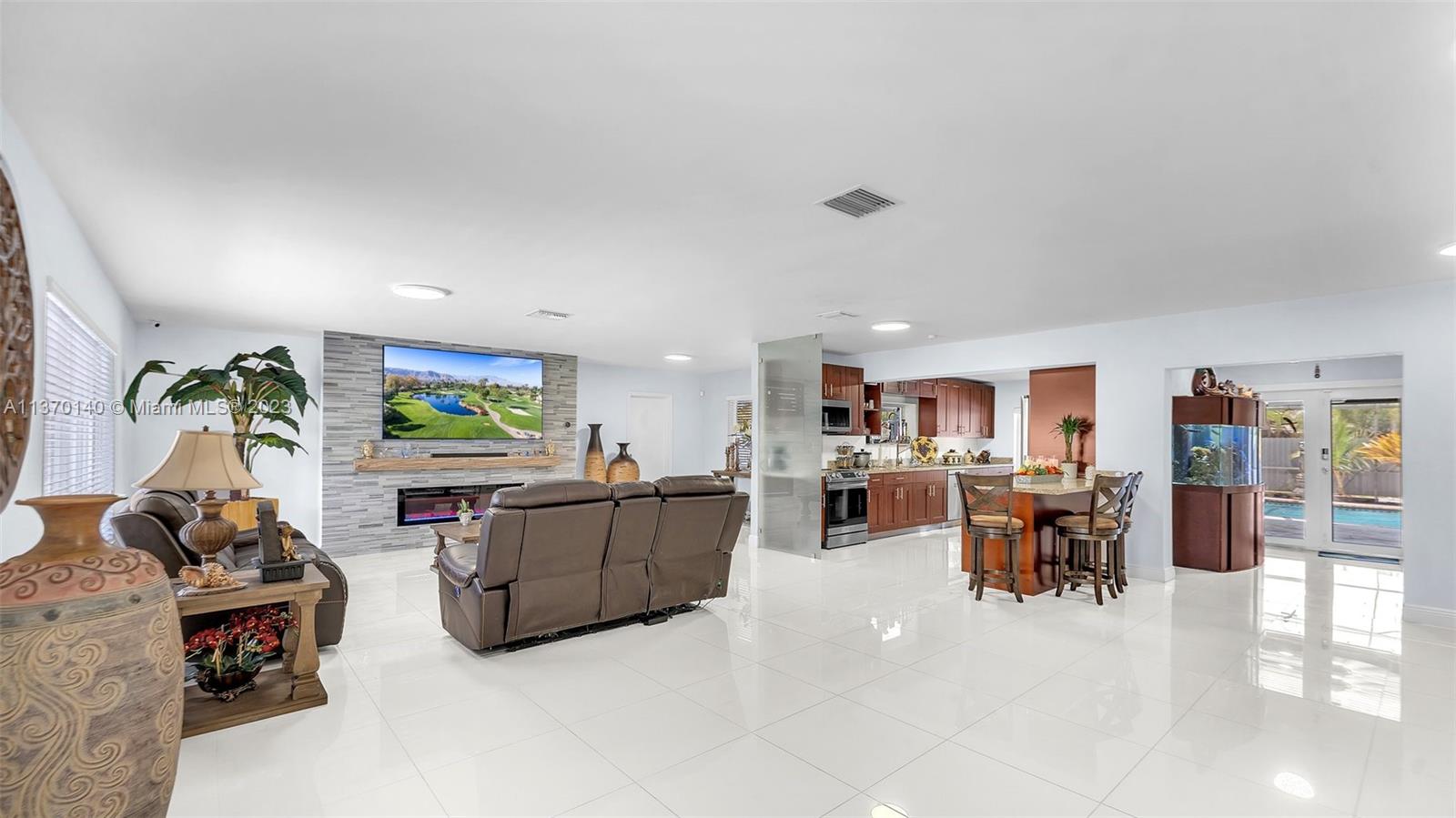THE REDLANDS SEC 1 - Residential