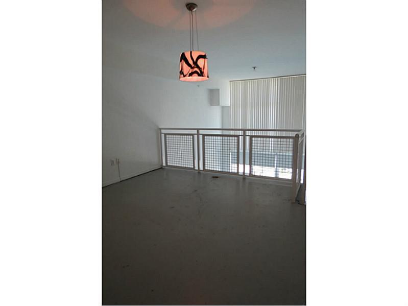 VIZCAYNE NORTH CONDO - Residential Lease