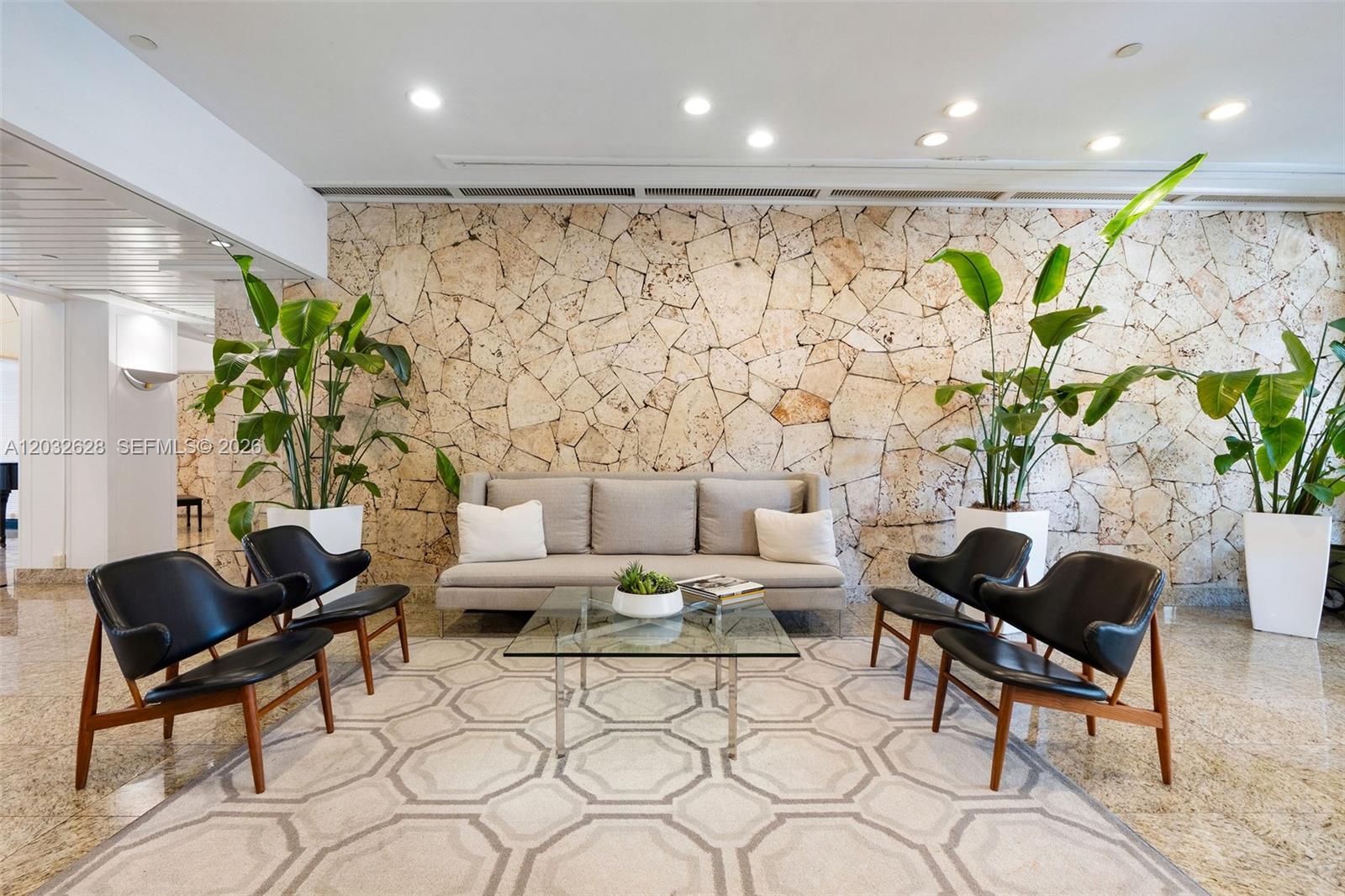 THE PALM BAY YACHT CLUB C - Residential