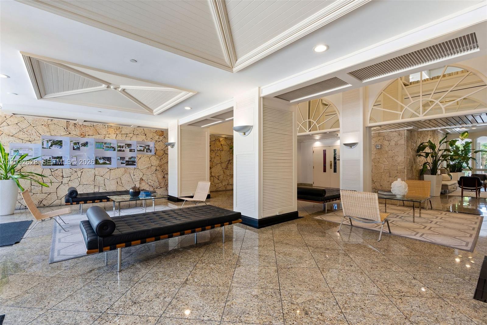 THE PALM BAY YACHT CLUB C - Residential