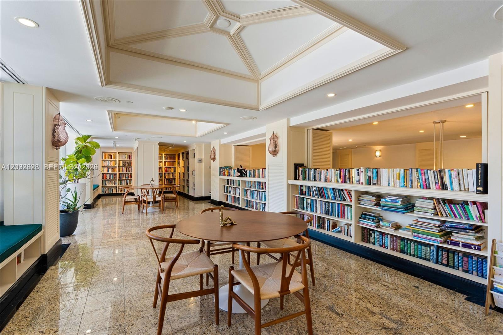 THE PALM BAY YACHT CLUB C - Residential