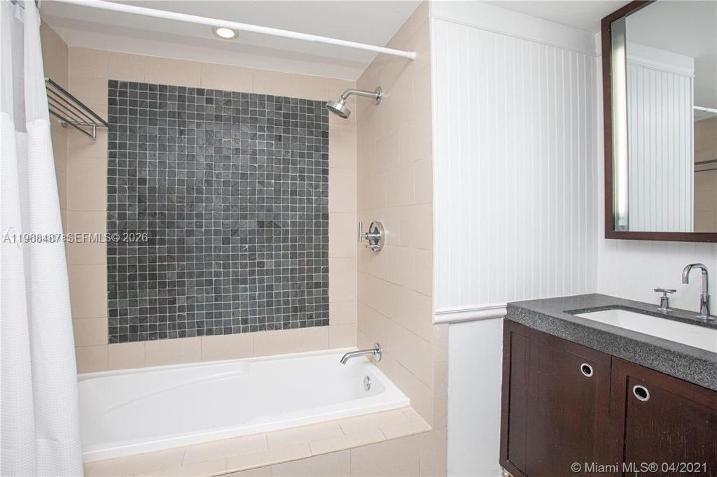 SOLE CONDO - Residential