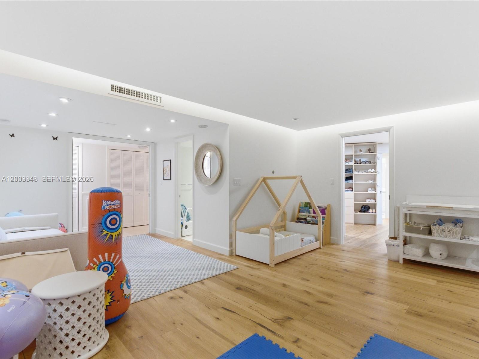 MAR-AZUL CONDO - Residential