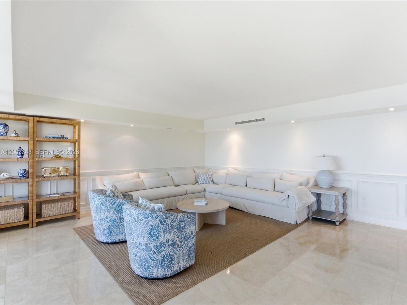 MAR-AZUL CONDO - Residential