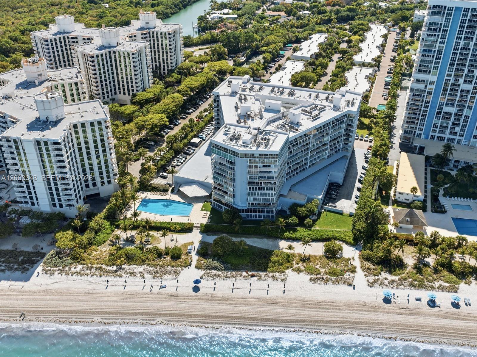 MAR-AZUL CONDO - Residential