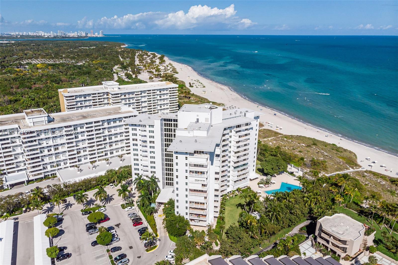ISLAND HOUSE APT INC - CO - Residential
