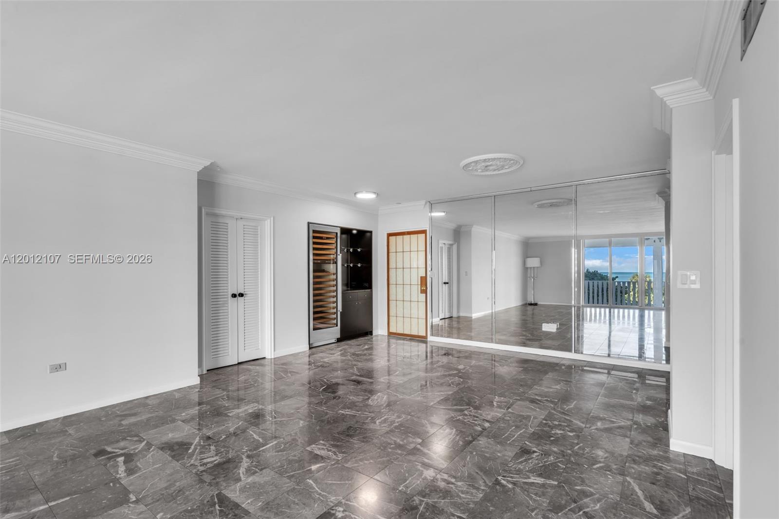 ISLAND HOUSE APT INC - CO - Residential