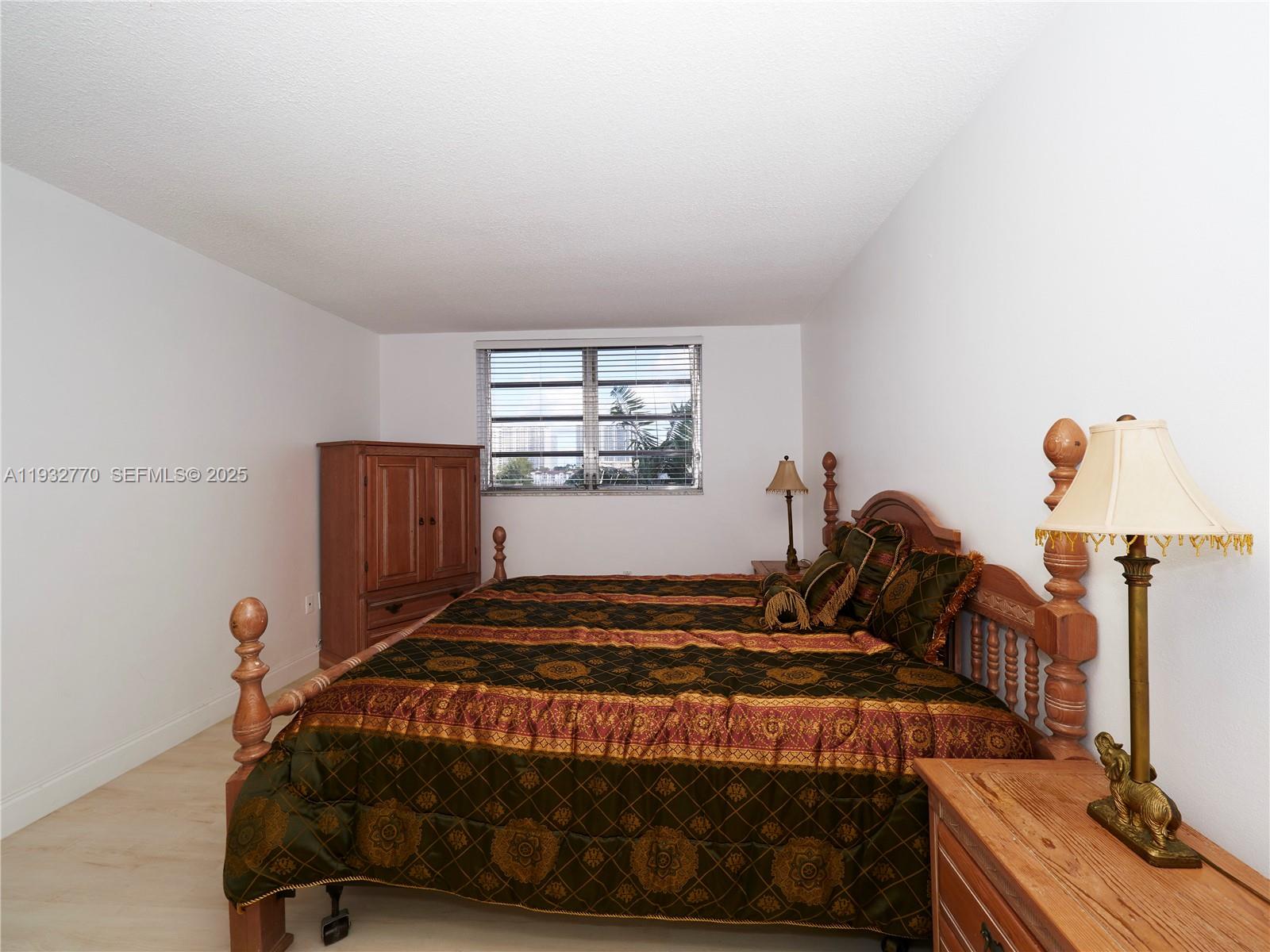 POINT EAST SEC II CONDO - Residential