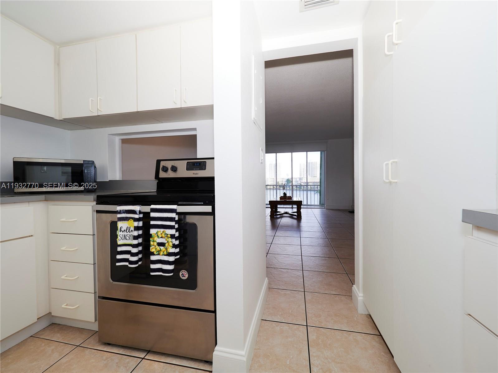 POINT EAST SEC II CONDO - Residential