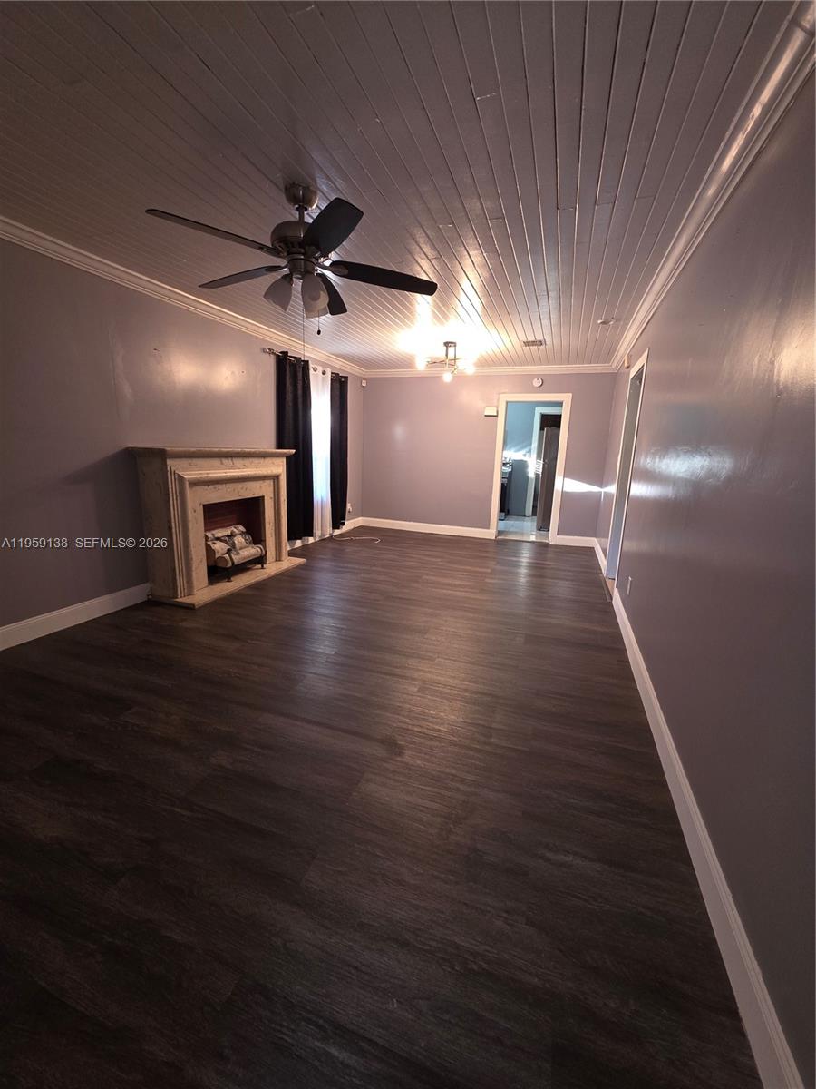 SYROLA PINES - Residential