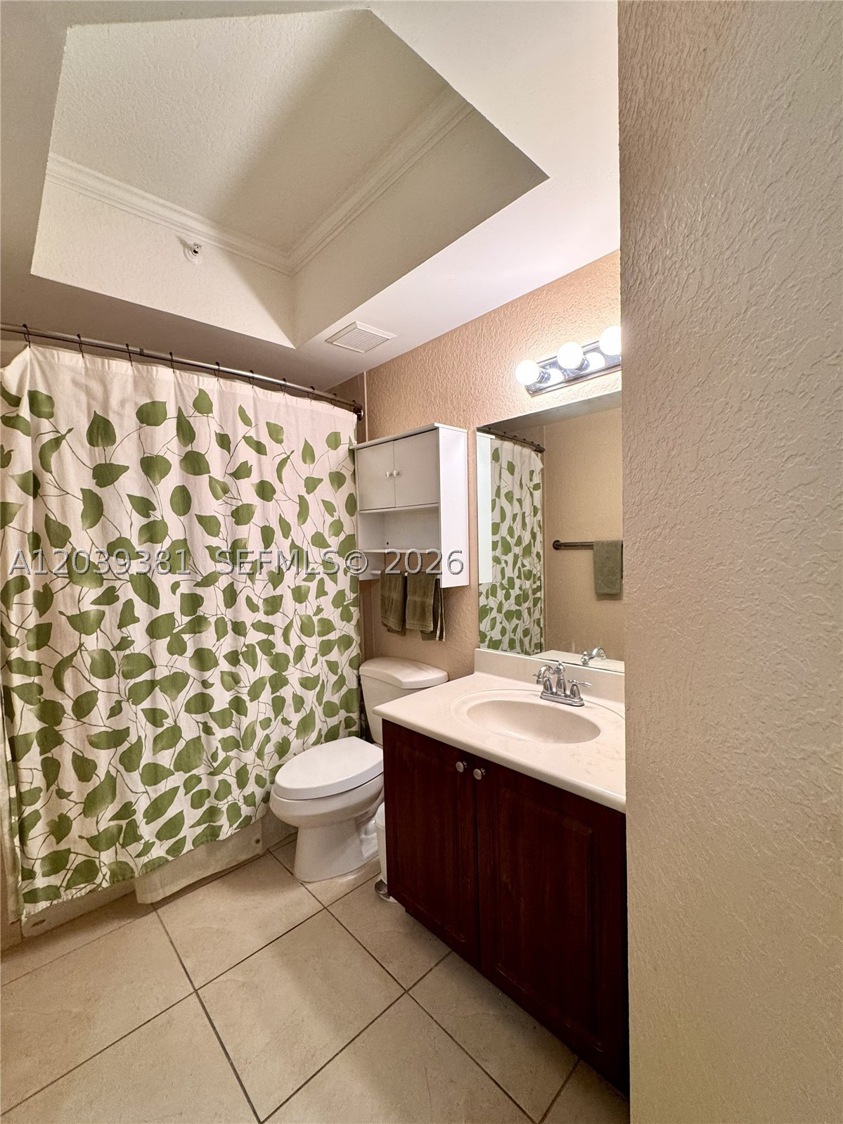THE LUXOR RESIDENCES COND - Residential