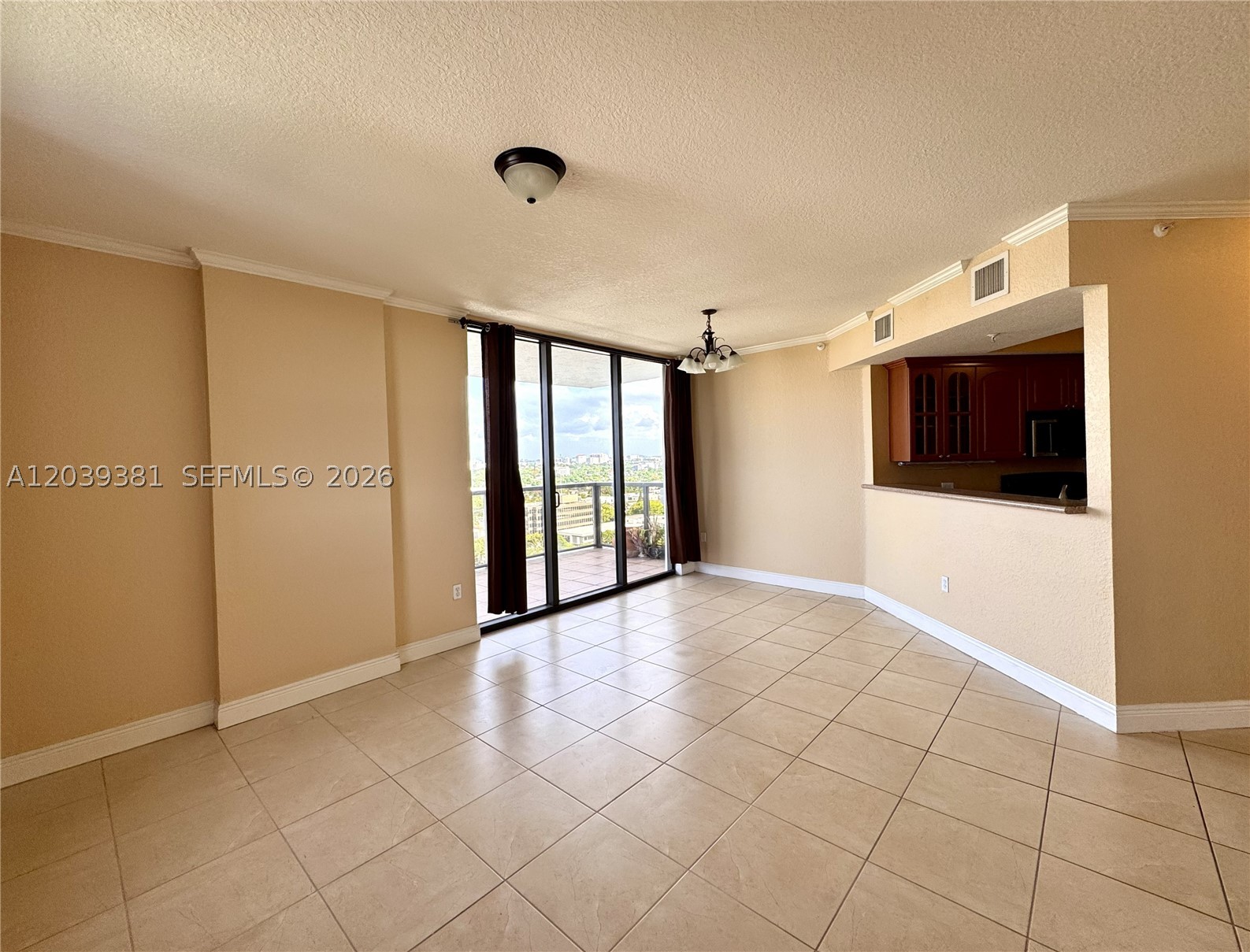 THE LUXOR RESIDENCES COND - Residential