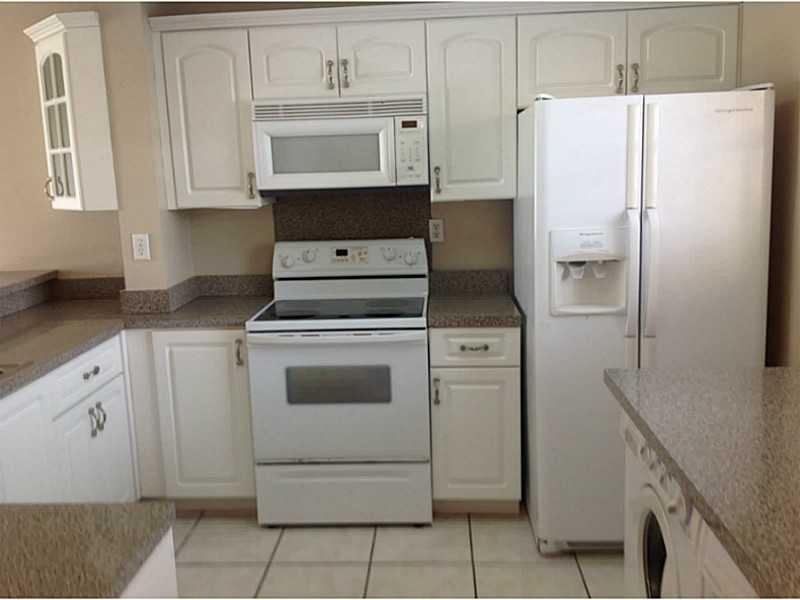 2 Bedroom 2 Bathroom unit, excellent condition, ready to move in. Water included.
